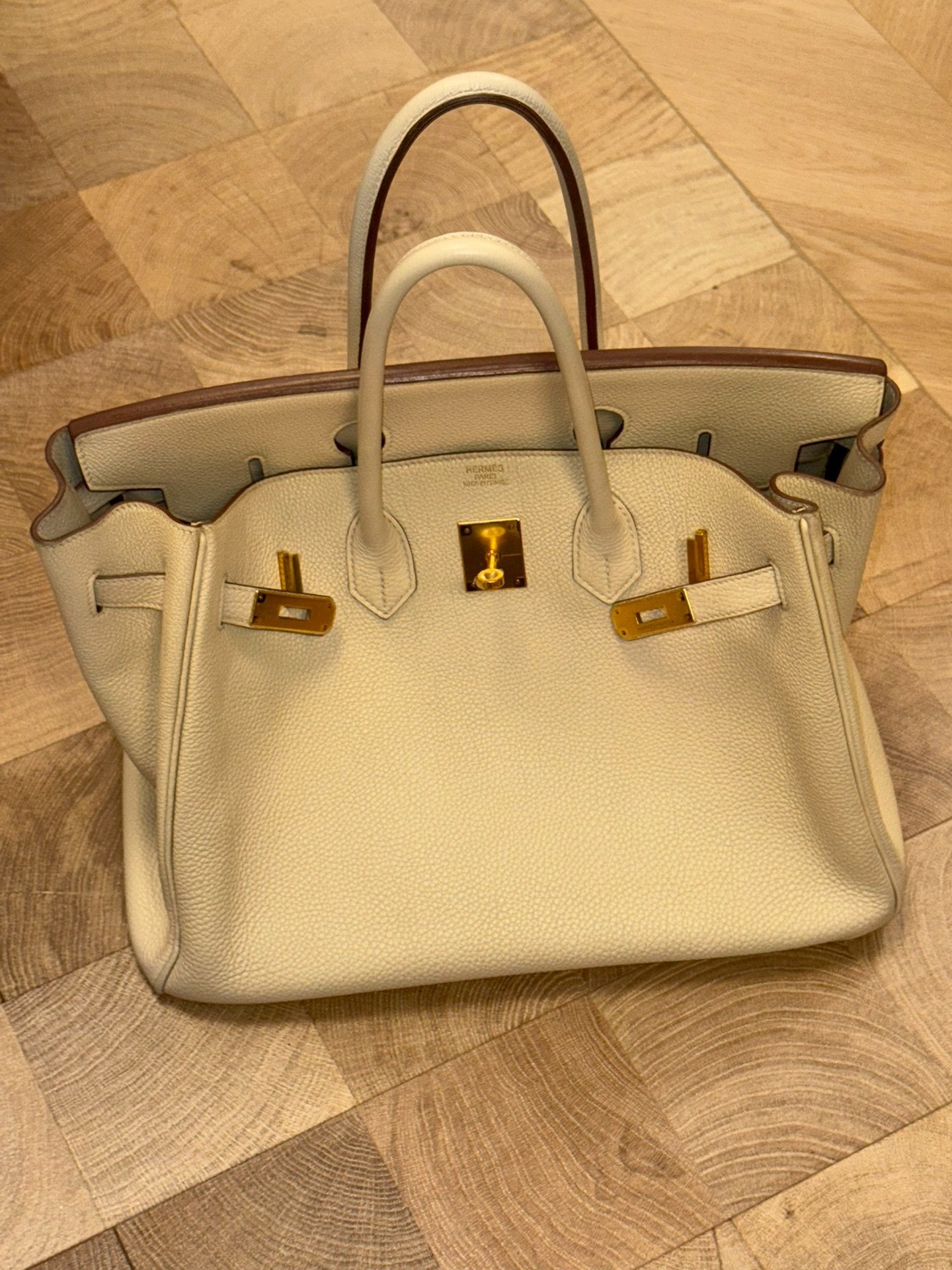 Hermès Birkin 35 Togo Leather Gold Hardware — detail
