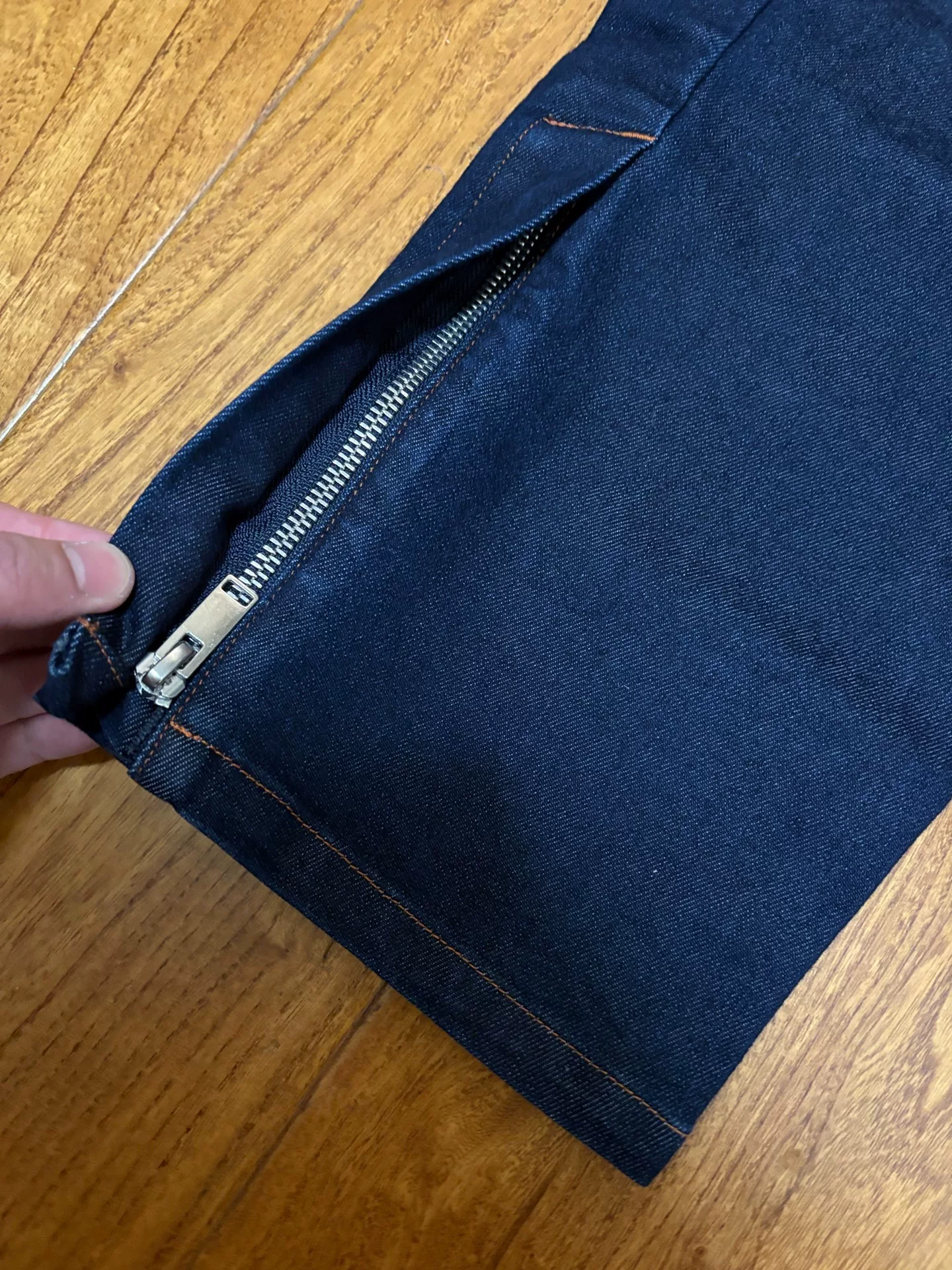 Sophnet. One Washed Hem Indigo Jeans — detail
