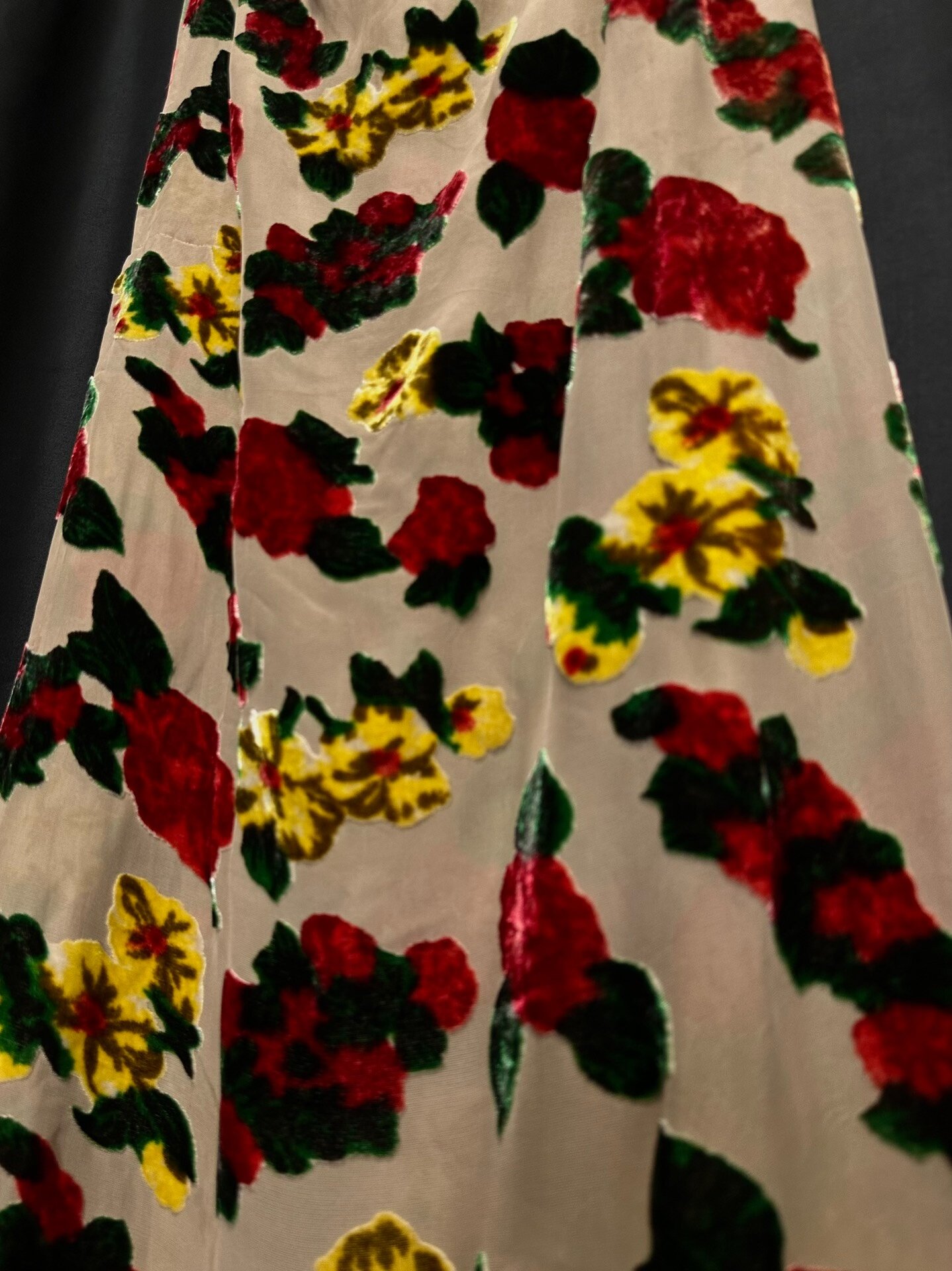Yohji Yamamoto 97SS Burnout Velvet Runway Skirt — detail