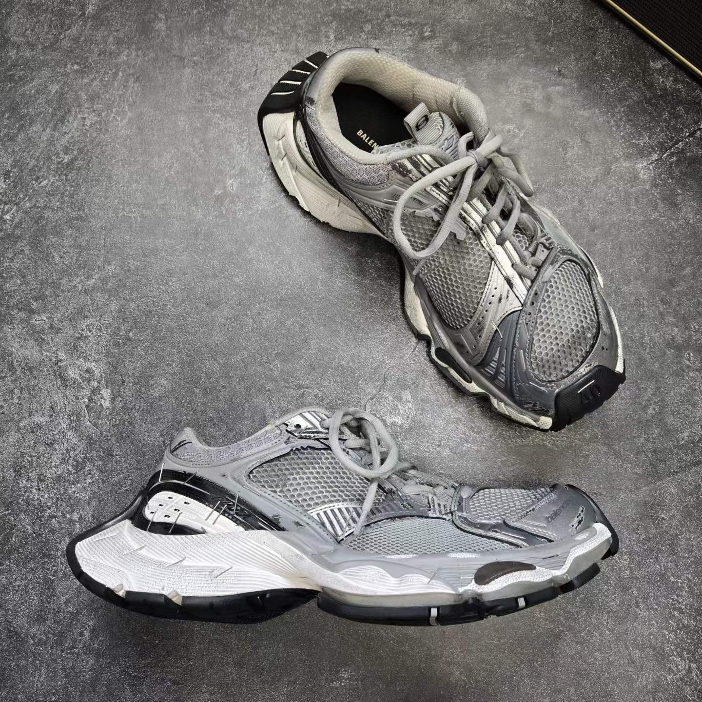 Balenciaga STAPLER Gray Sneakers — label