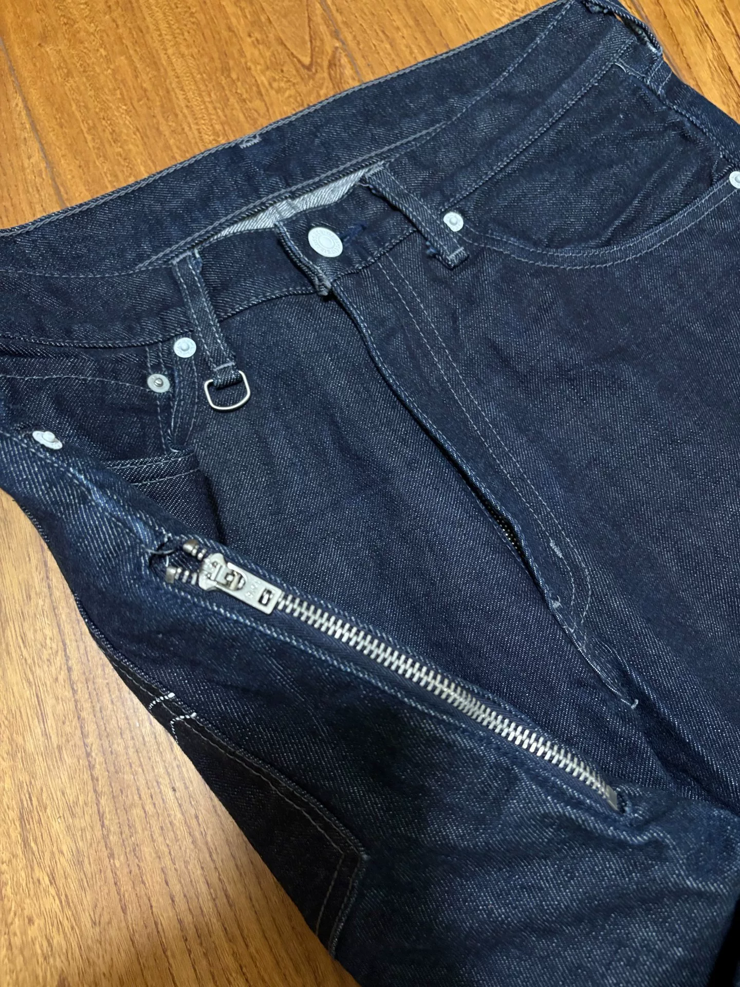 Levi's Fenom White Line Unwashed Jeans — detail