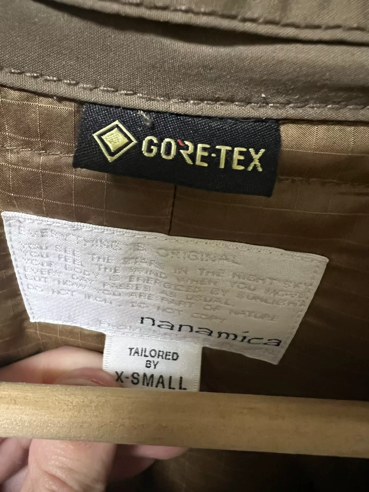 Nanamica Gore Tex Down Coat SUBF950 — detail