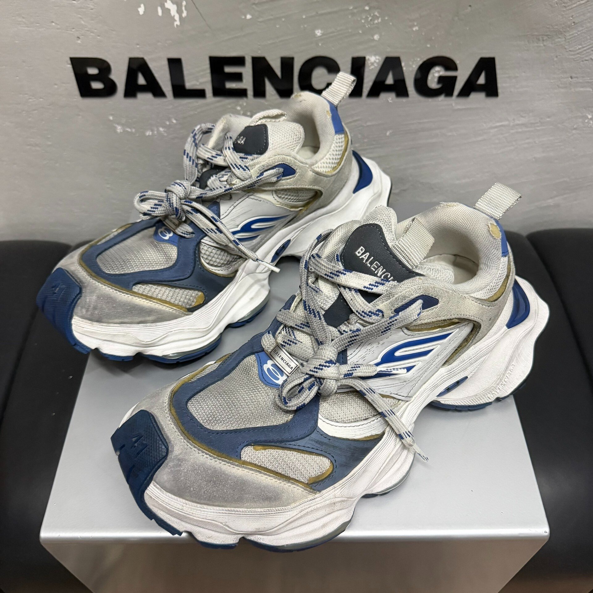 Balenciaga Cargo Distressed White Blue