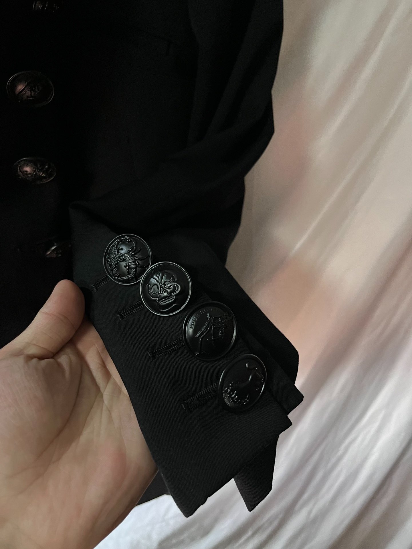 Yohji Yamamoto 19AW Double-Breasted Jacket — detail