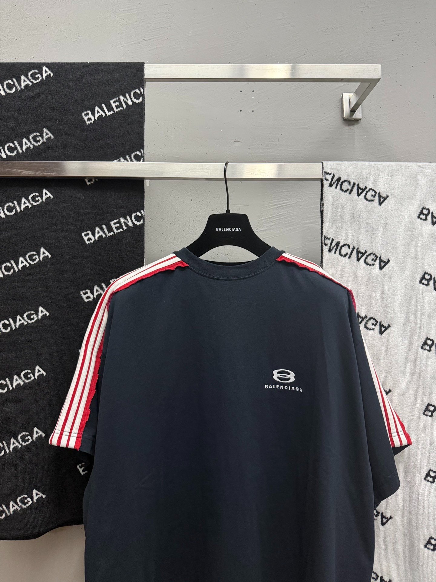 Balenciaga 25SS Double Ring Logo T-Shirt — front