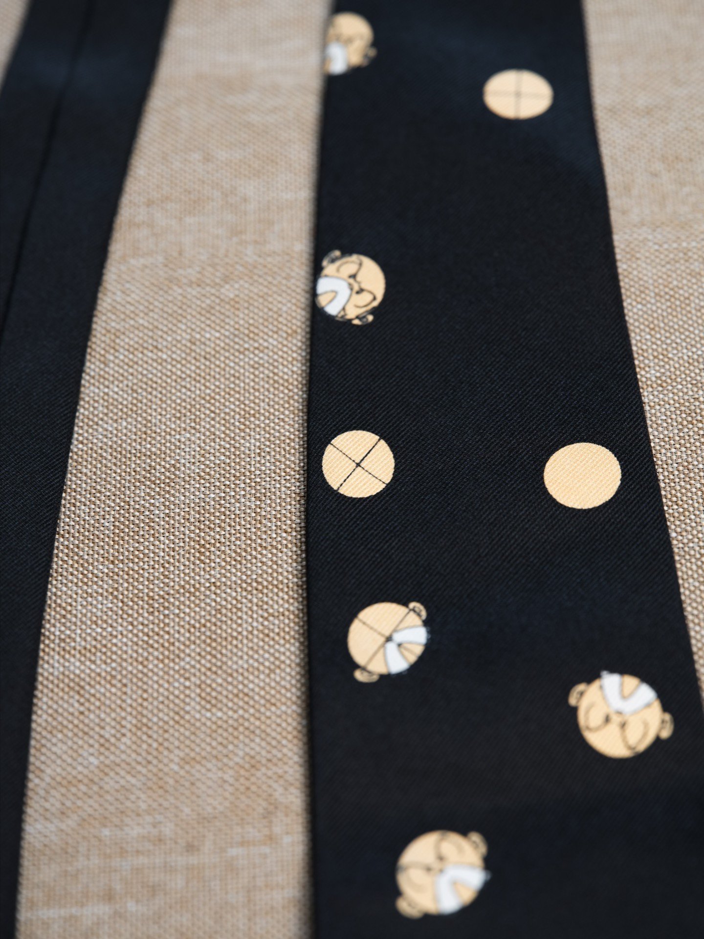 Yohji Yamamoto Osamu Tezuka Beard Papa Tie — back