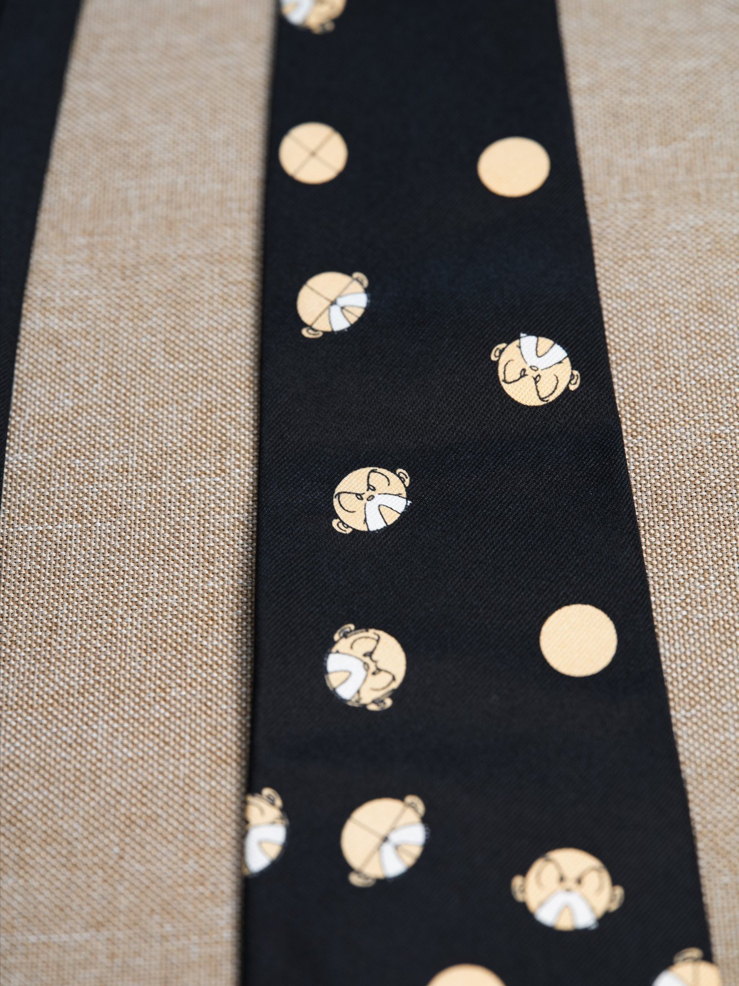 Yohji Yamamoto Osamu Tezuka Beard Papa Tie — detail