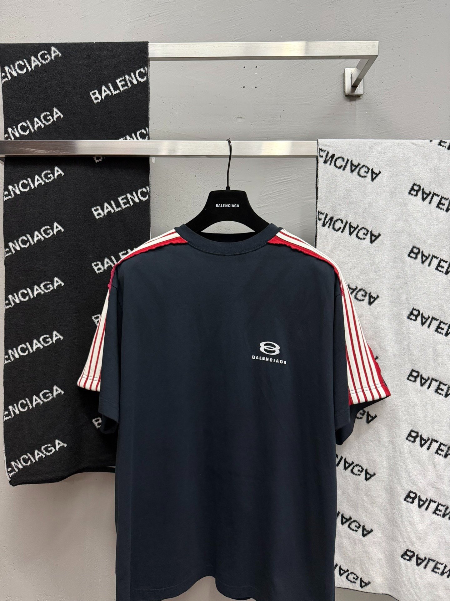 Balenciaga 25SS Striped Short - Sleeve T - Shirt — front