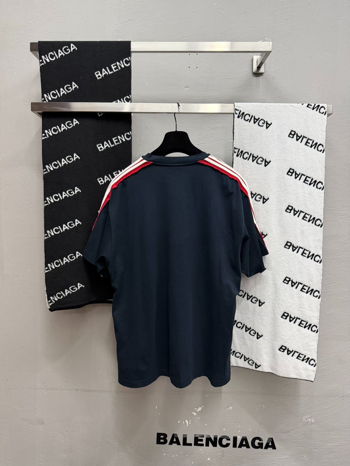 Balenciaga 25SS Striped Short - Sleeve T - Shirt — detail