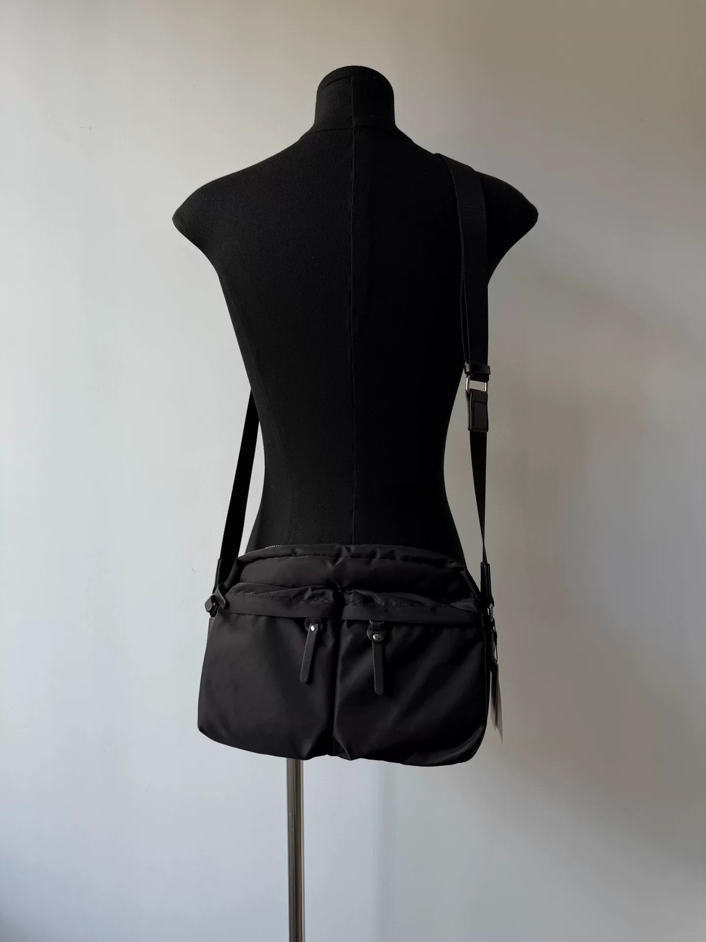 Yohji Yamamoto Y'saccs Crossbody Messenger Bag — label