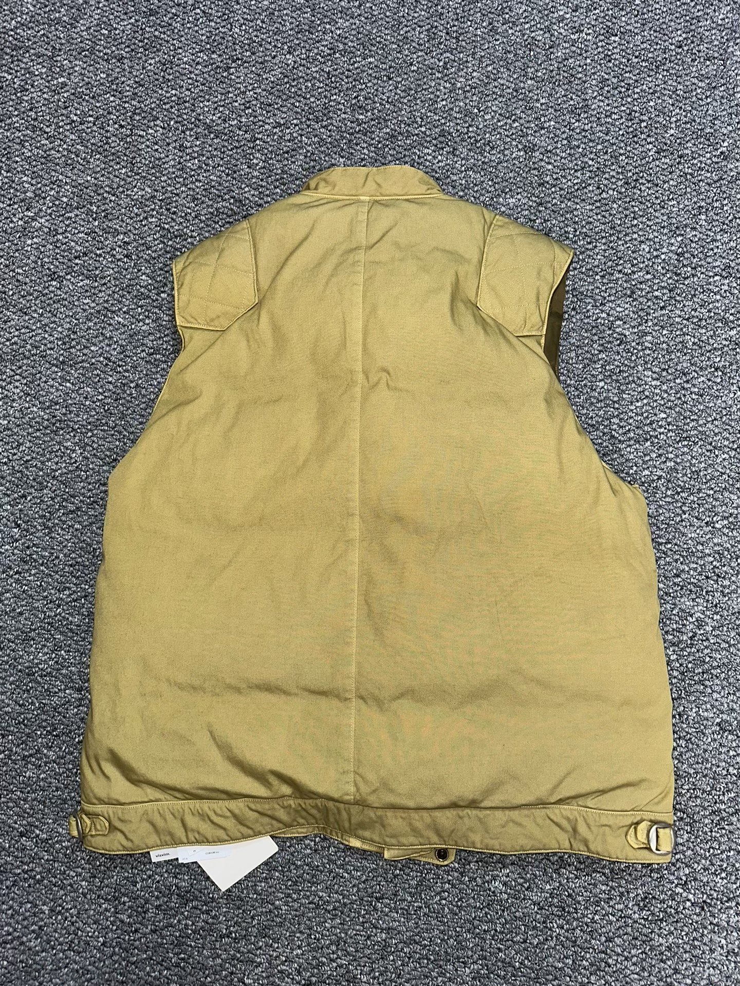 visvim strabler down vest — label