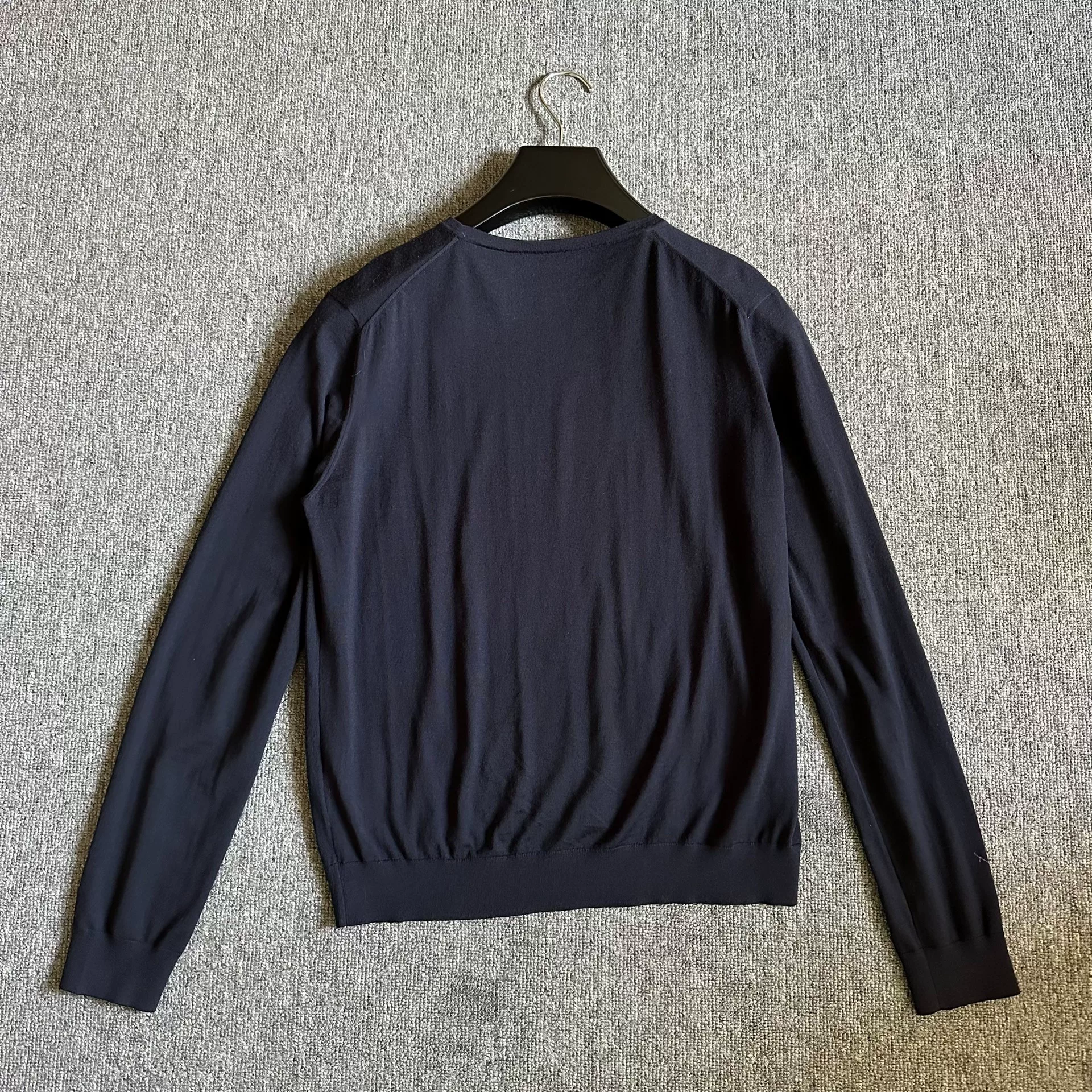 Loro Piana Solid Long-Sleeve Knit Sweater — detail
