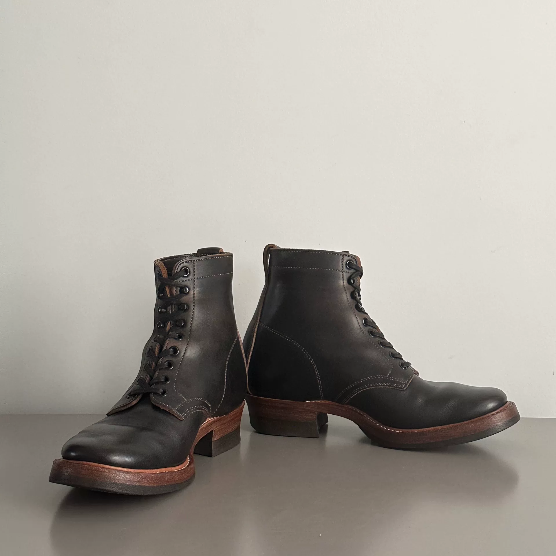 Clinch US7.5 Soft Toe Work Boots — detail