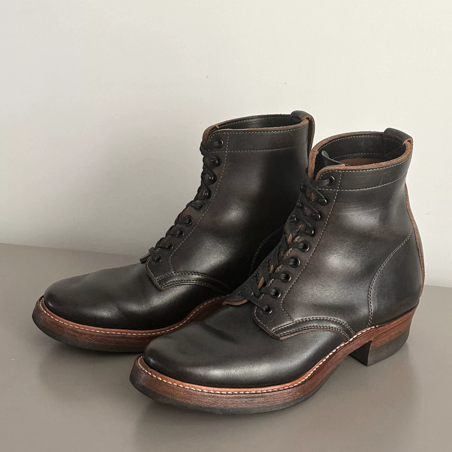 Clinch US7.5 Soft Toe Work Boots — front