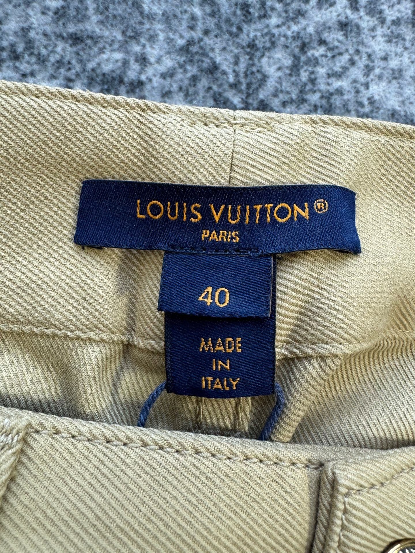 Louis Vuitton Khaki Casual Shorts — detail