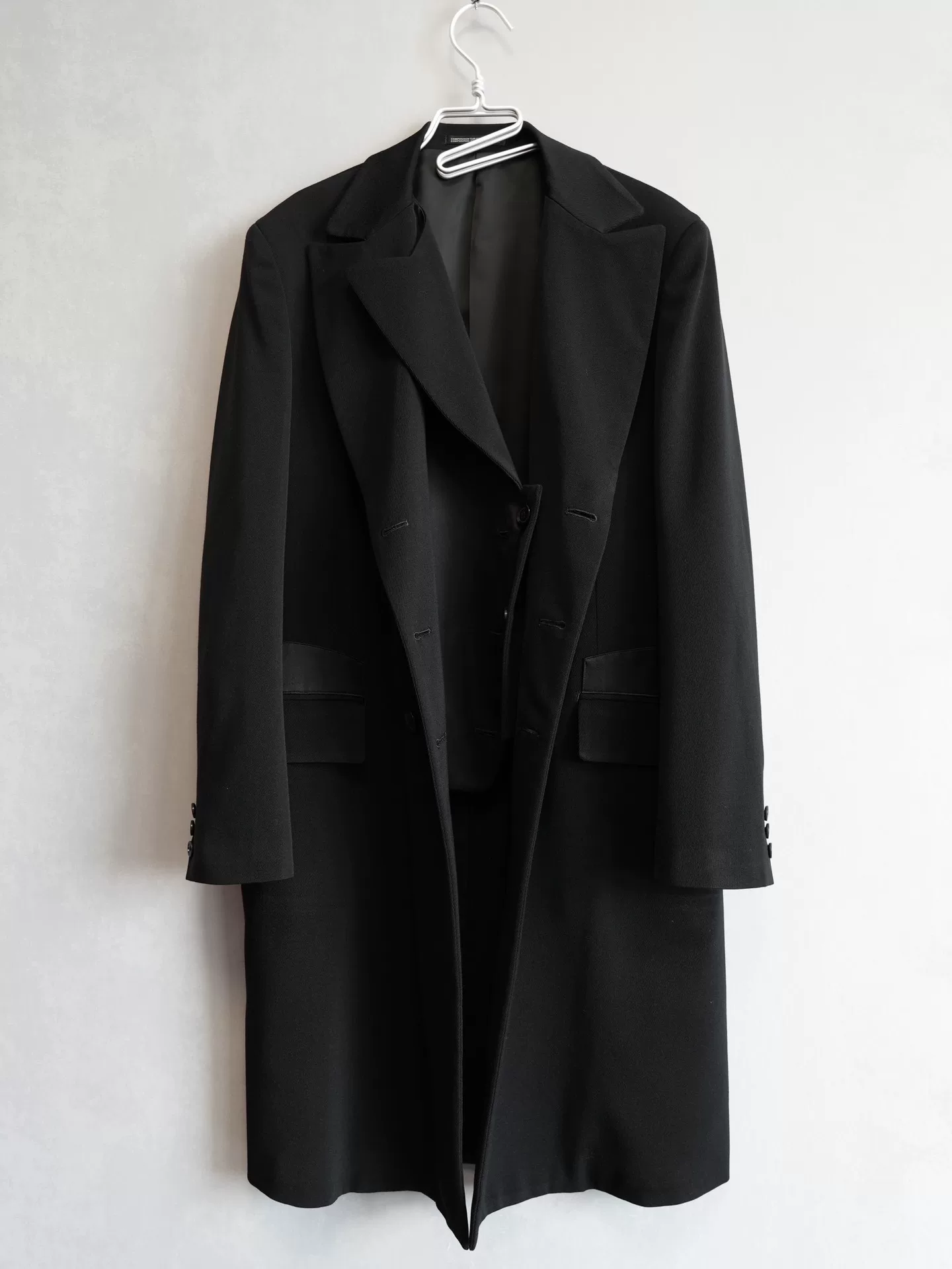Yohji Yamamoto 07AW Double-Breasted Silk Coat — label