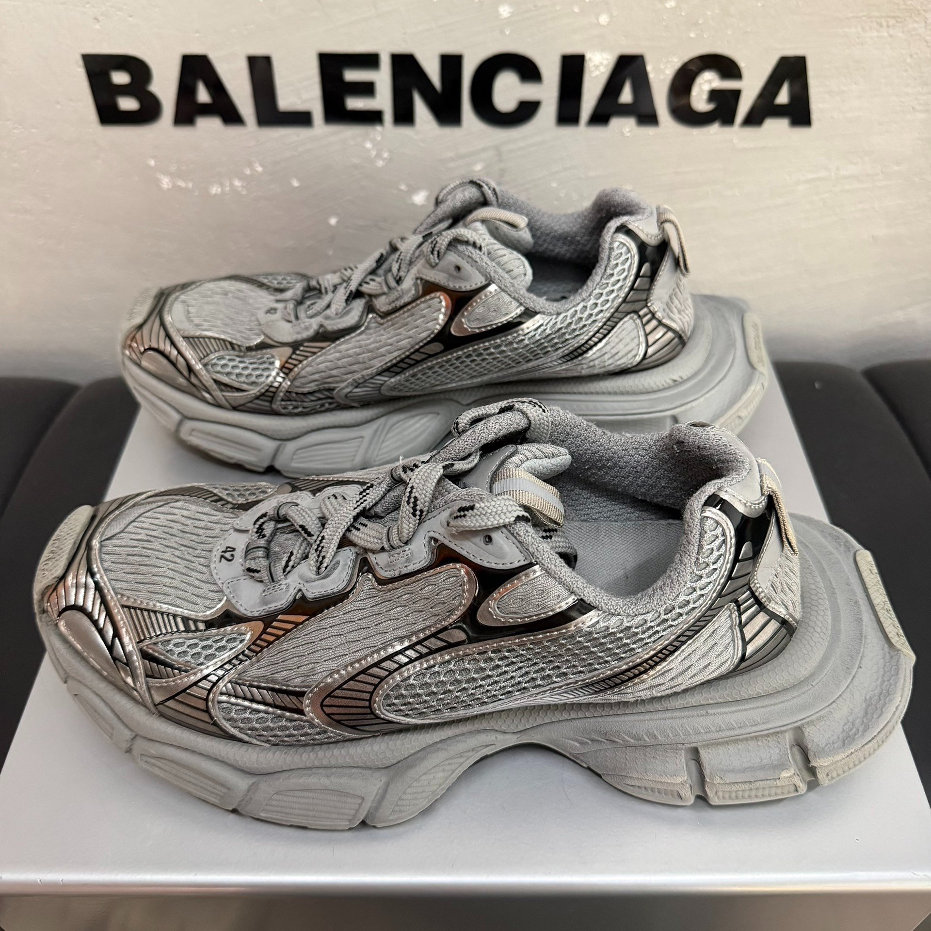 Balenciaga 3XL Silver Dad Shoes 42 — detail