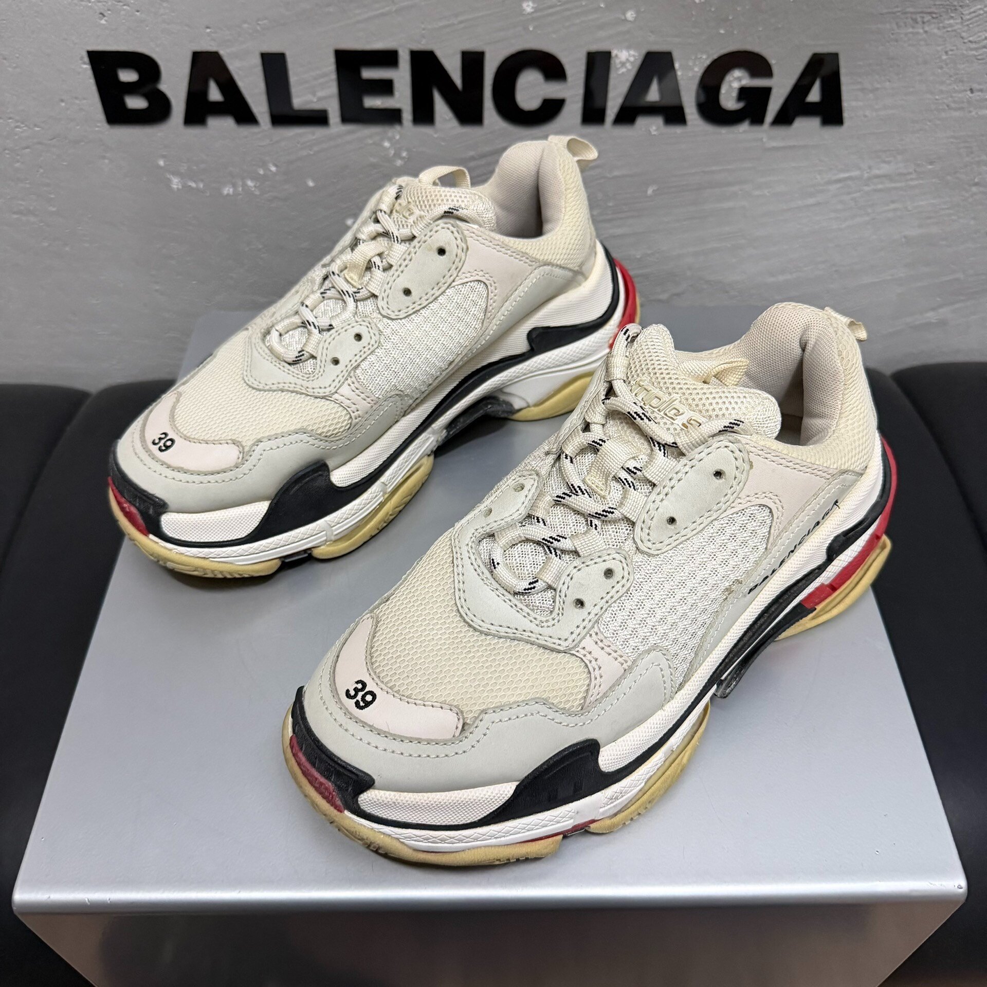 Balenciaga Triple S Beige Red Size 39