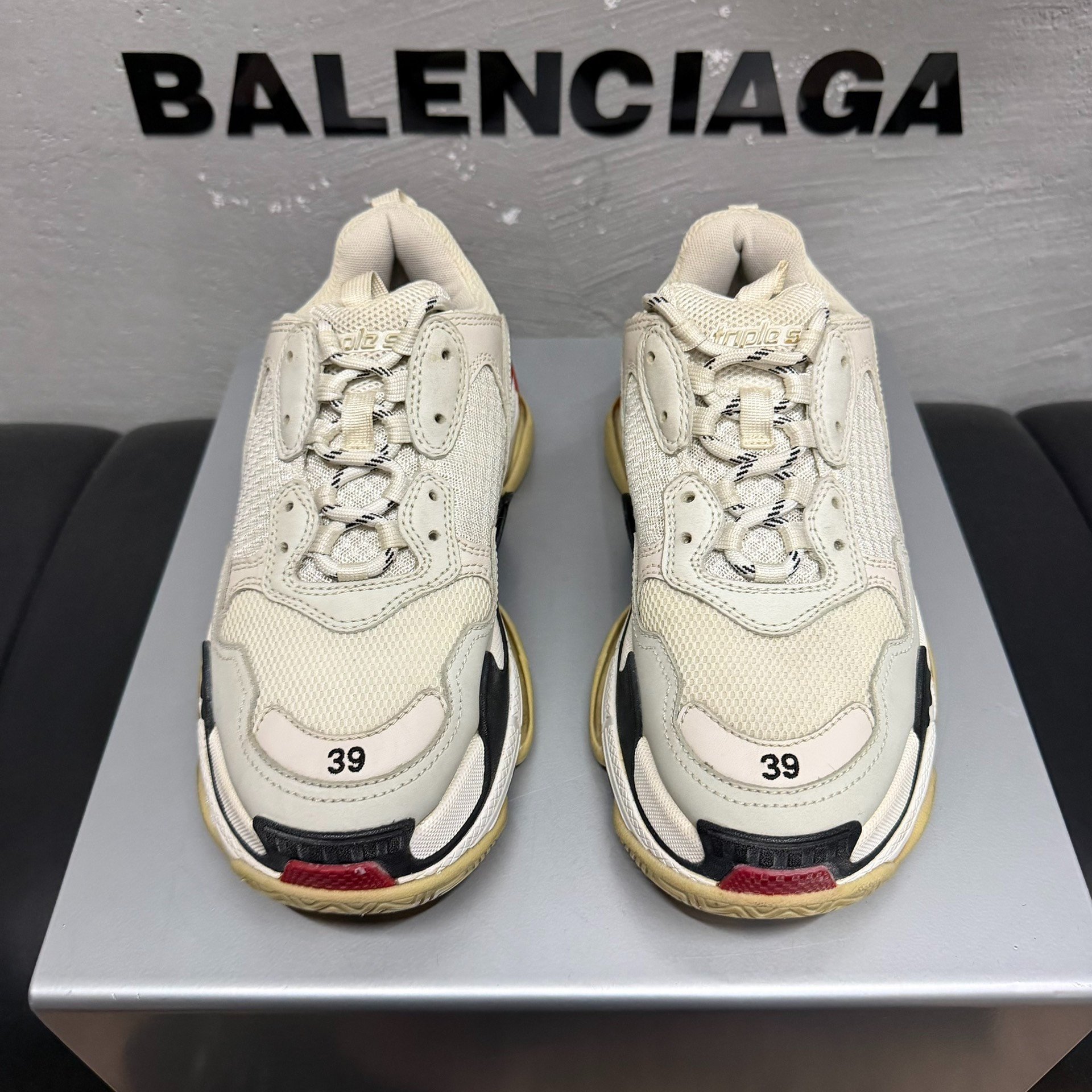Balenciaga Triple S Beige Red Size 39 — front