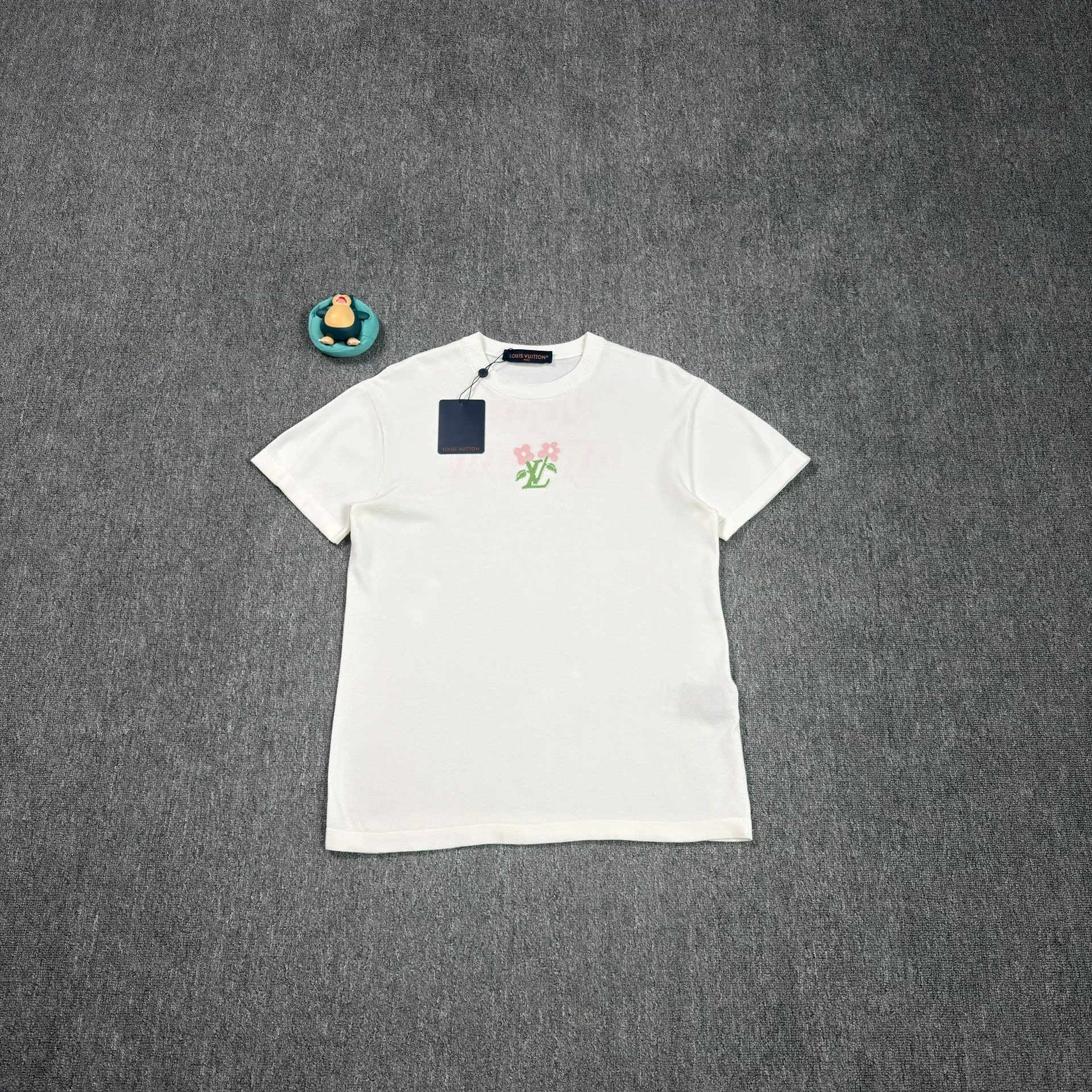 Louis Vuitton White Knit Flower Short-Sleeve