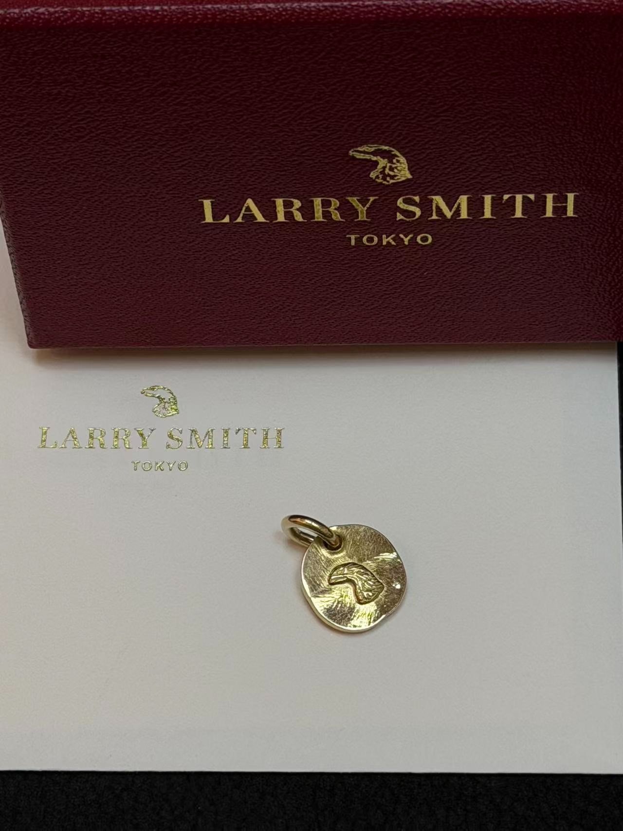 Larry Smith Gold Eagle Pendant EFNL-0062 — detail