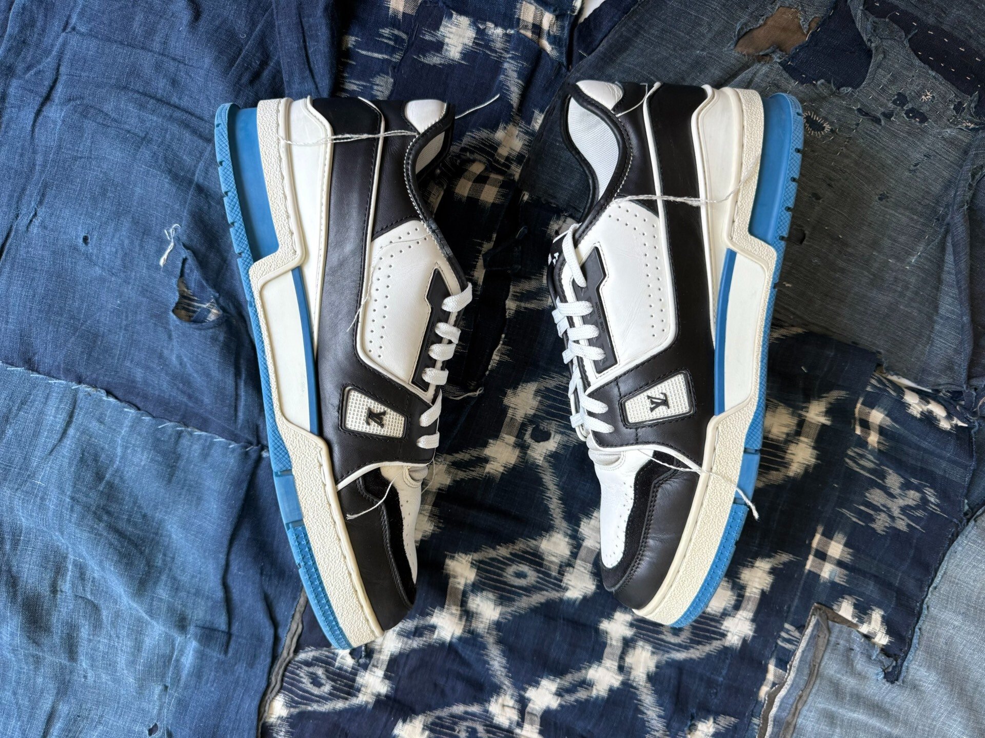 Louis Vuitton Trainer Sneakers — detail