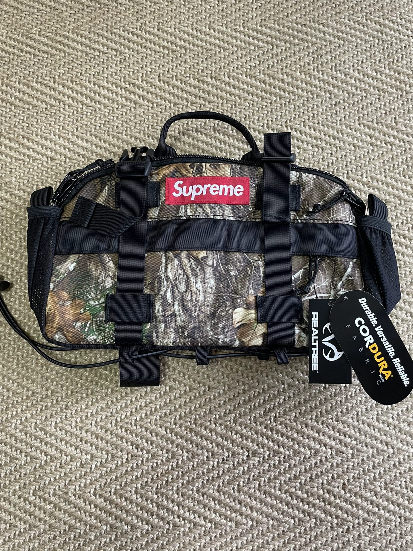 Supreme 19FW Waist Bag — back