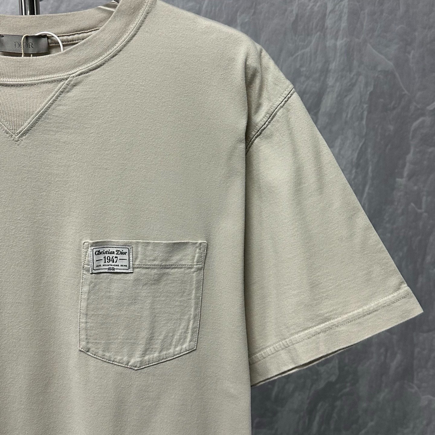 DIOR 1947 Embroidered Pocket T-Shirt — detail