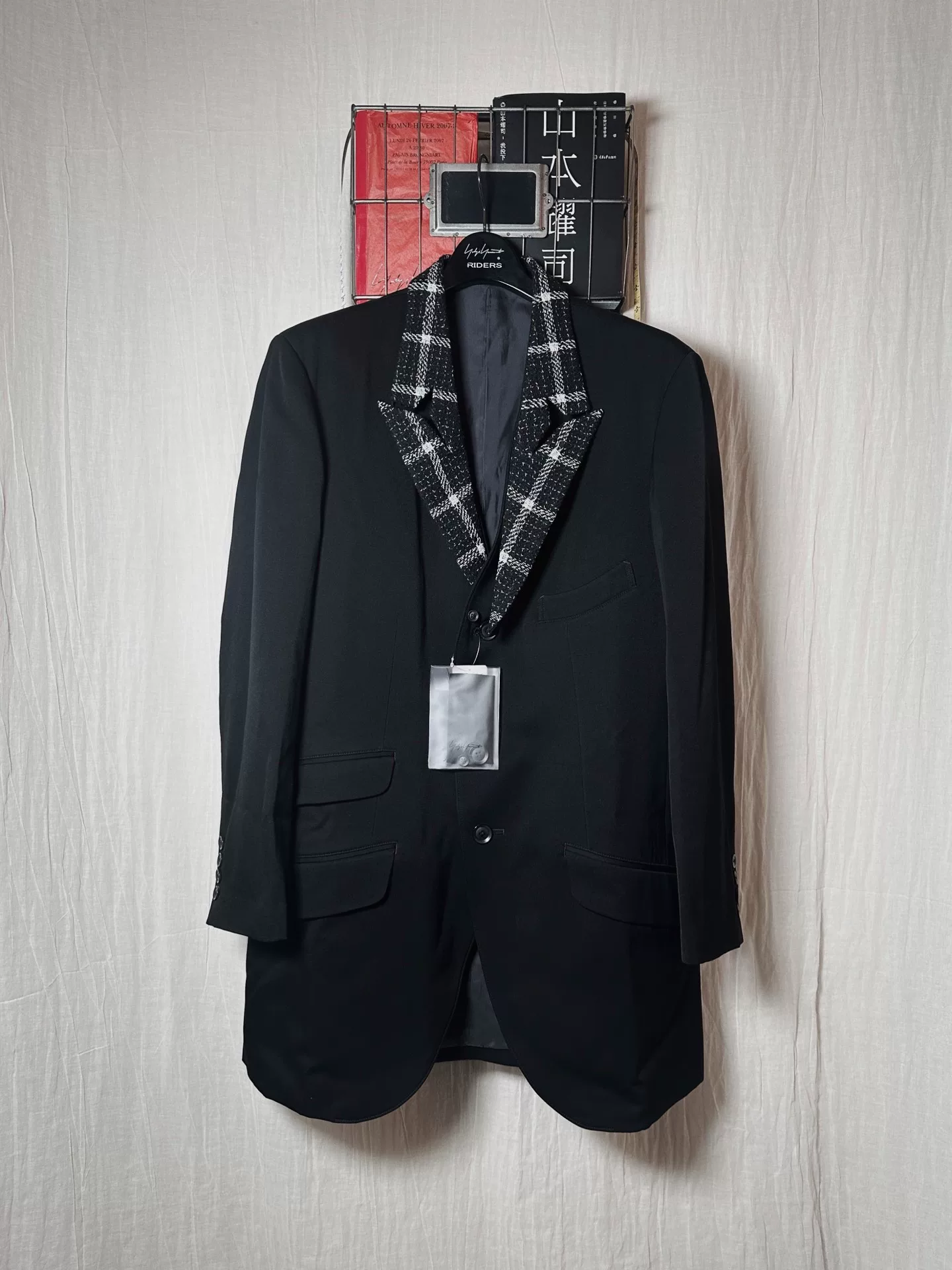 Yohji Yamamoto 22AW Detachable Collar Suit — detail