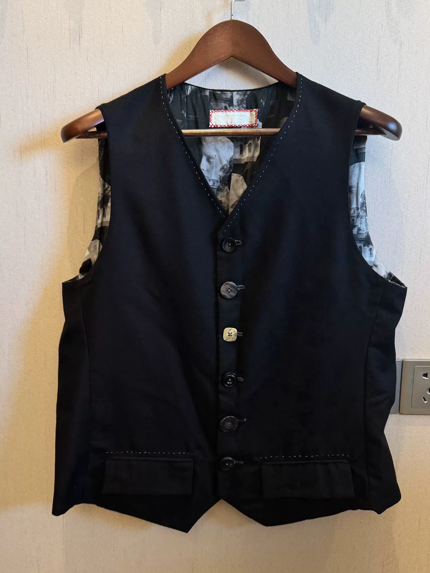 Geoffrey b Piacenza Black Waistcoat