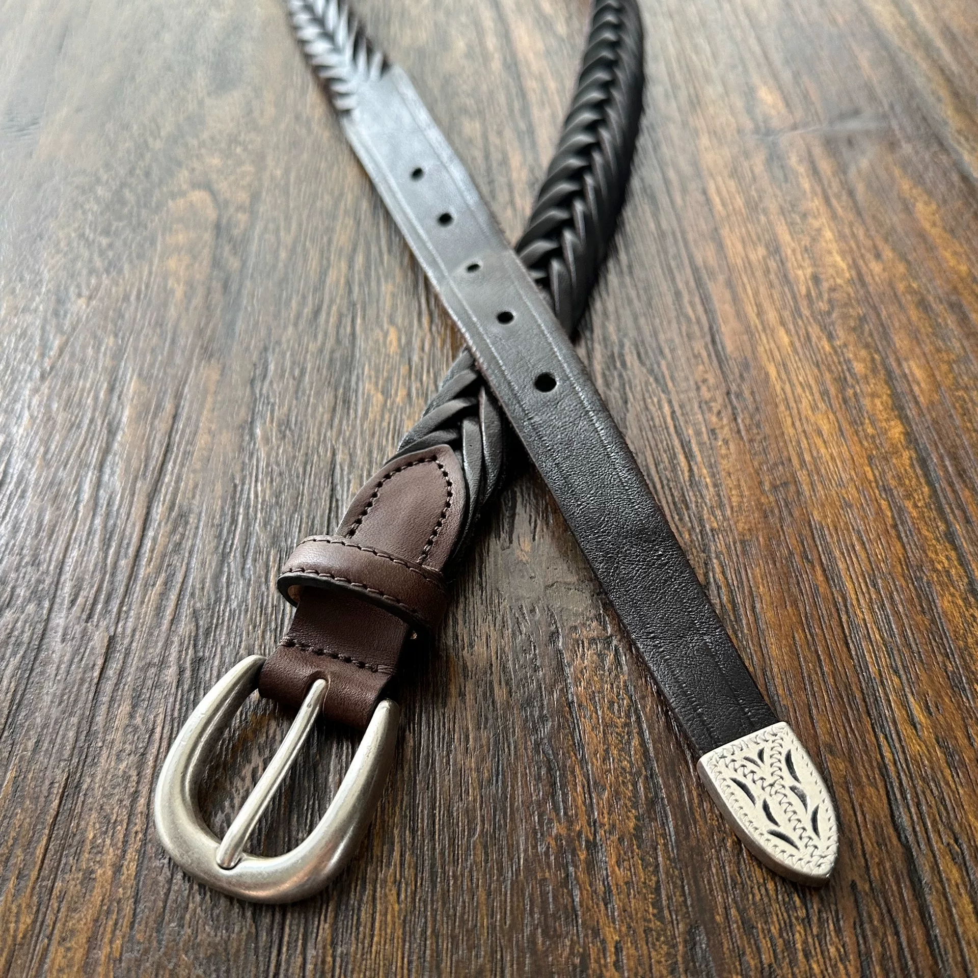Adriano Meneghetti Hand-Woven Leather Belt — detail