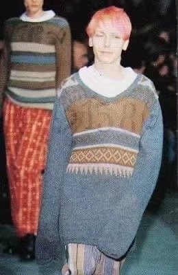 Comme Des Garcons AW1995 Sleep Sweater — detail