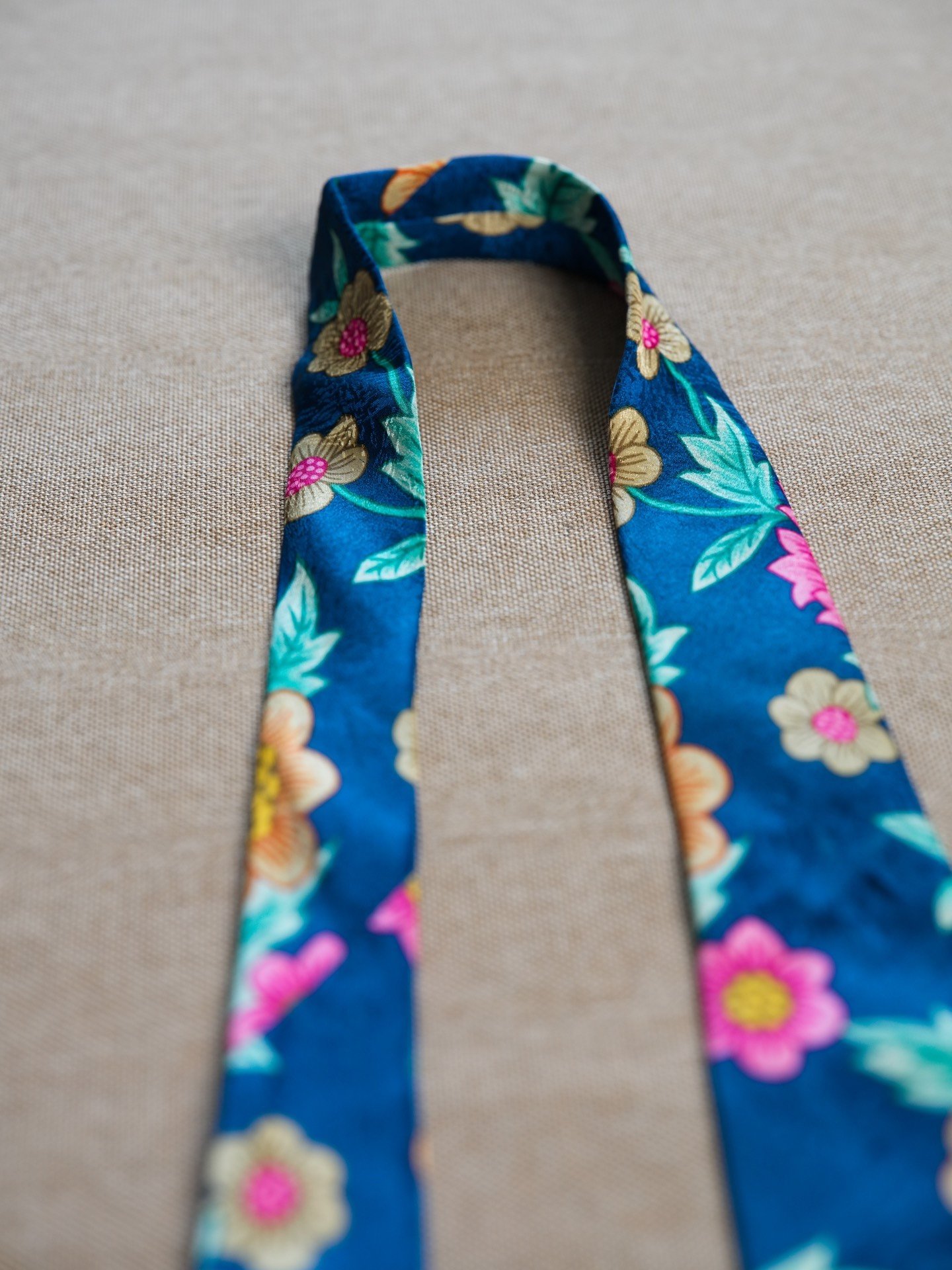 Yohji Yamamoto Silk Floral Tie — label