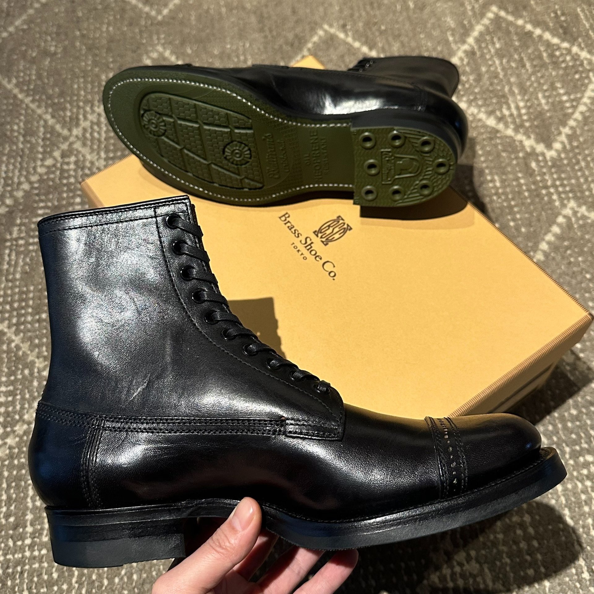 Clinch Conrad Tea Core Horsehide Soft Toe — label