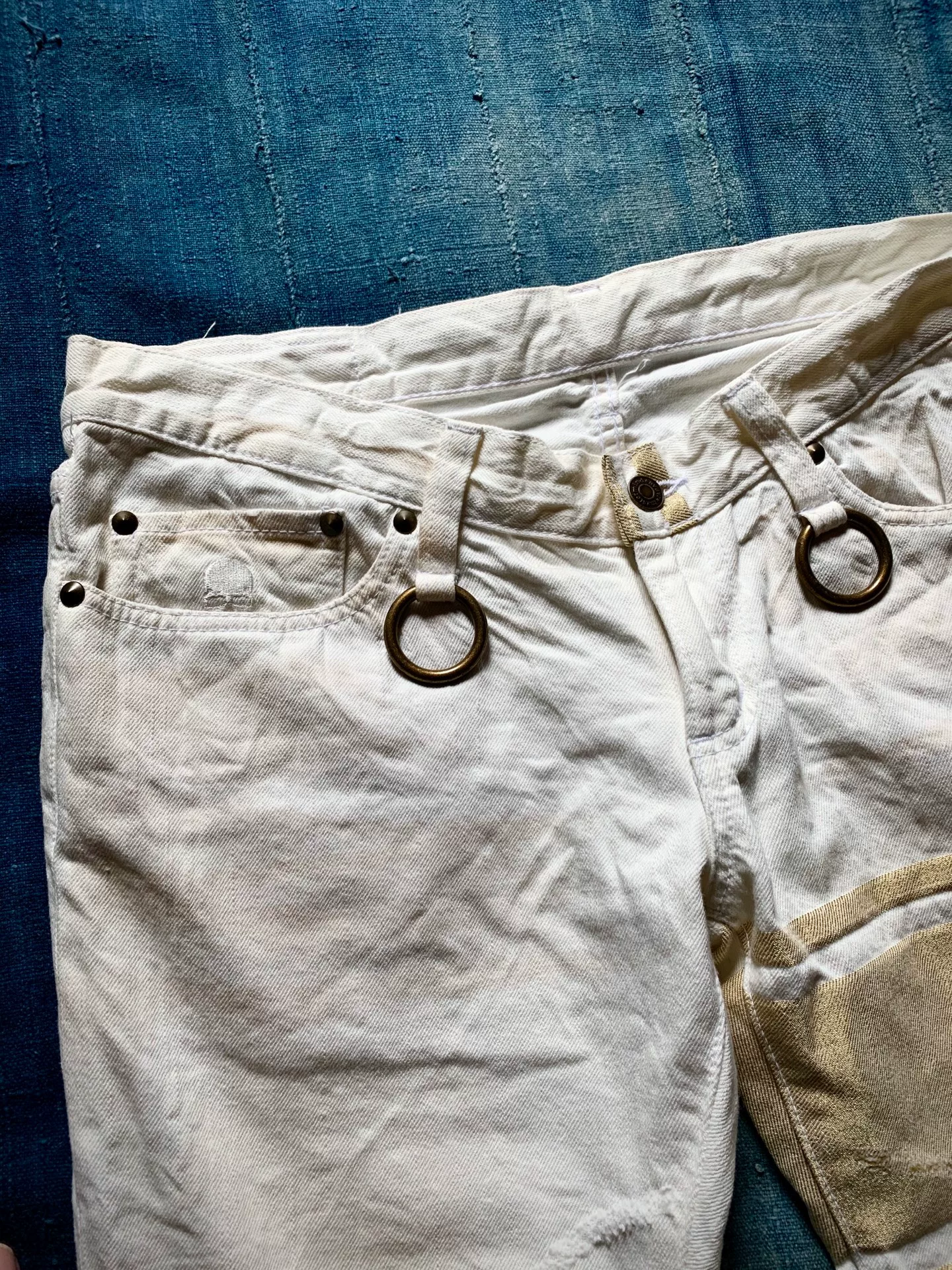 MMJ 2006 Off White Damaged Denim Limited 88 — detail