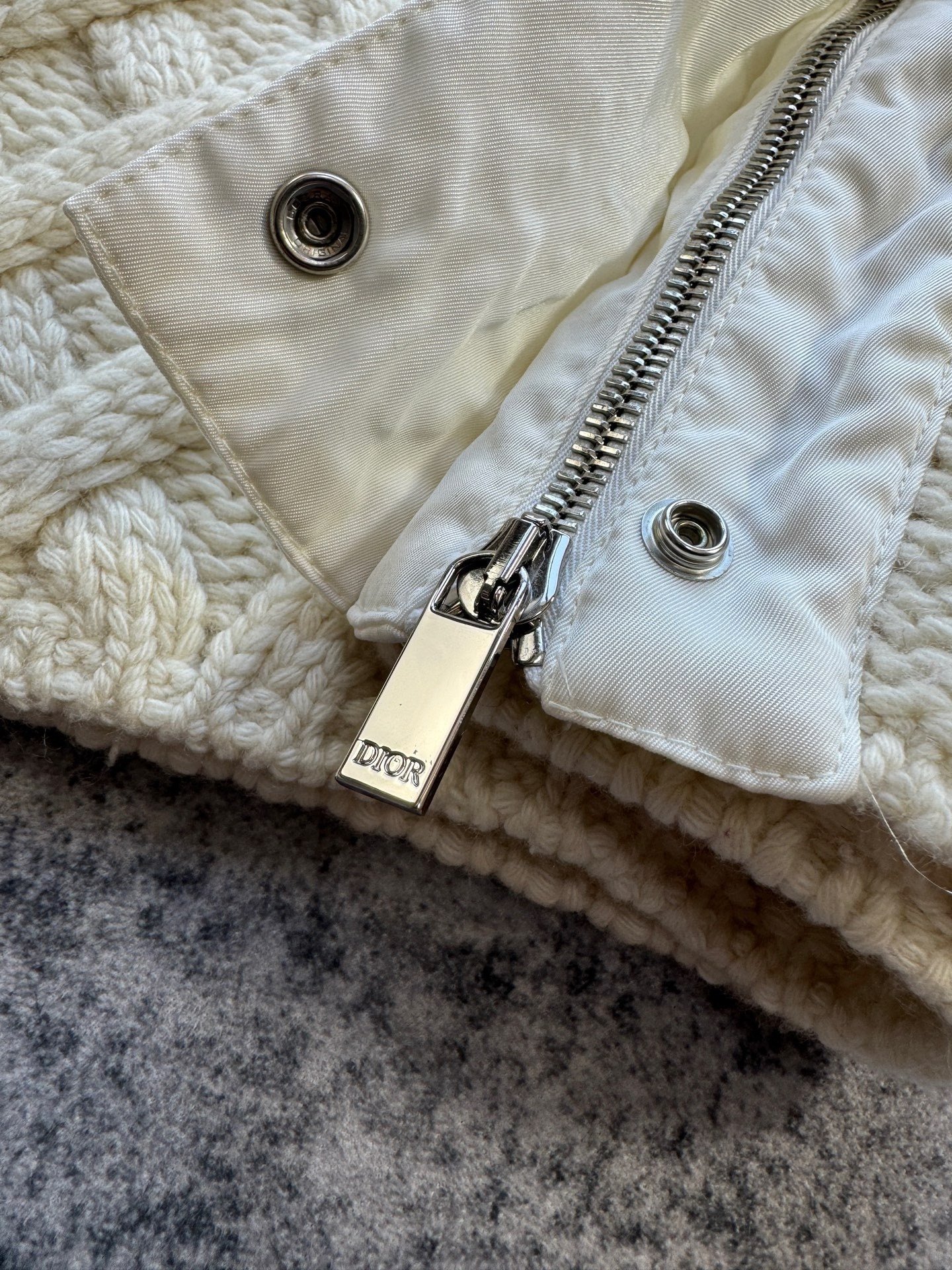 Dior Sacai Heavy Rose Embroidery Sweater — label