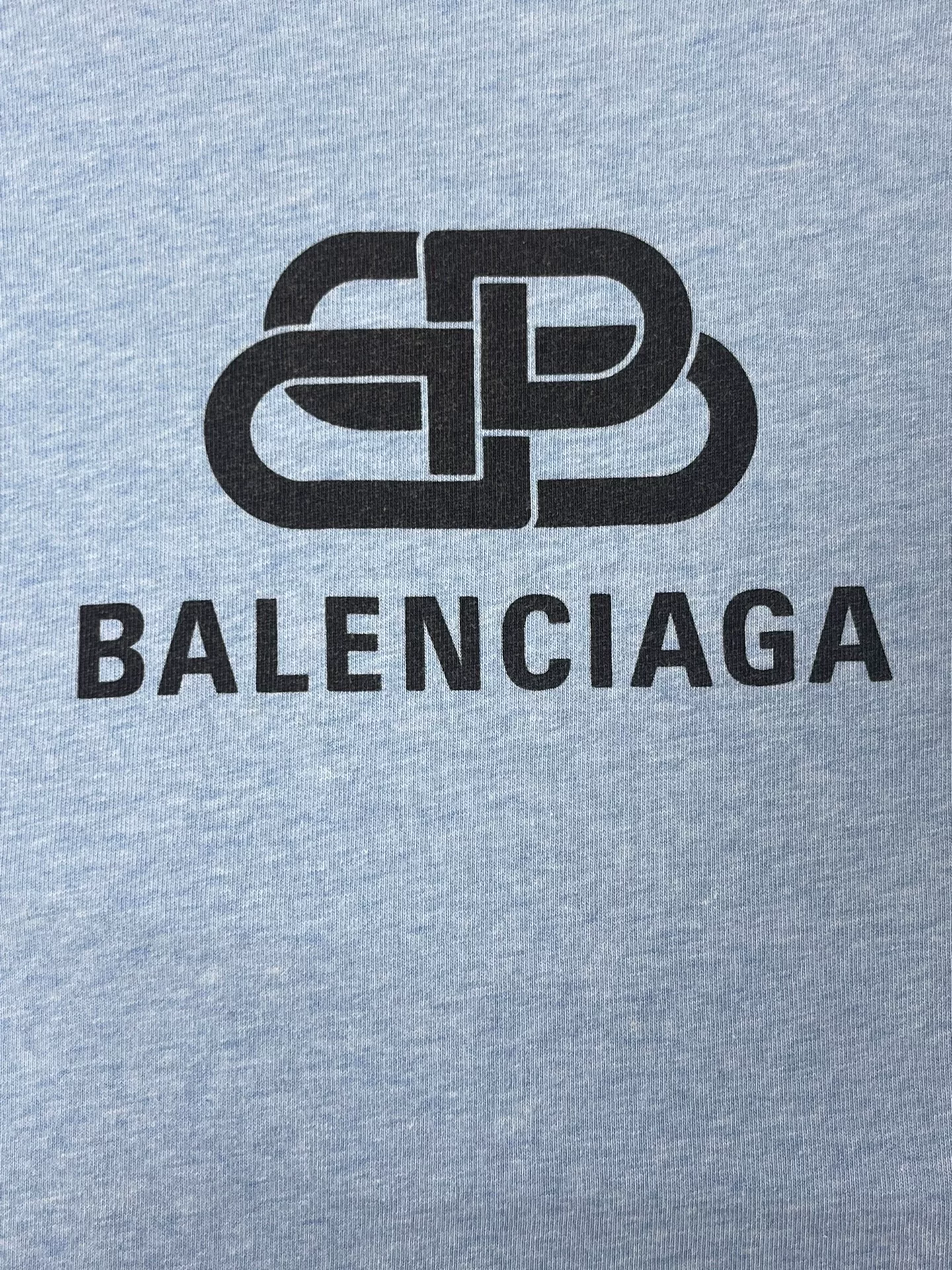 Balenciaga Cropped Logo Short-Sleeve T-Shirt — detail