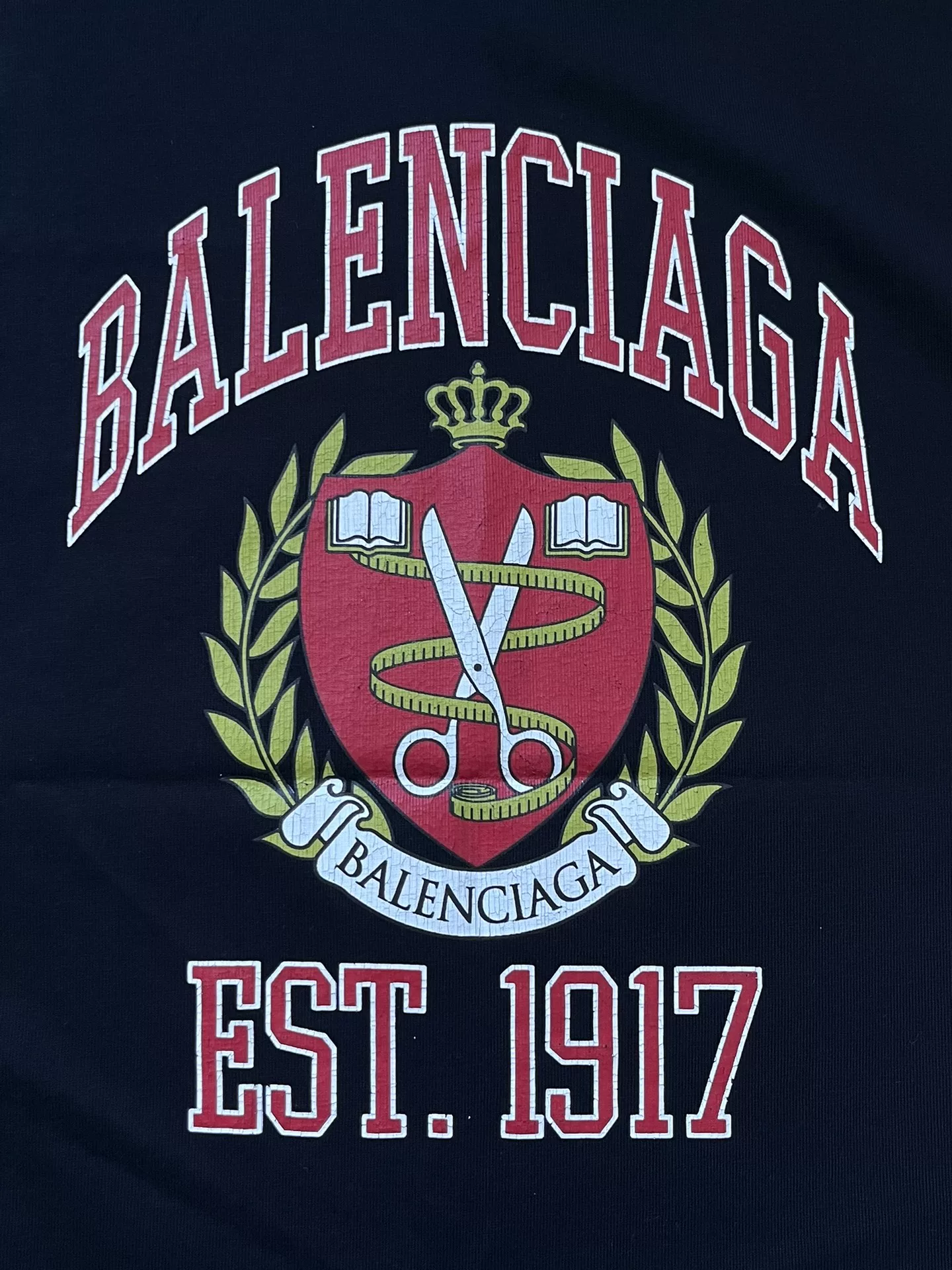 Balenciaga Scissors Laurel Logo T-Shirt — detail