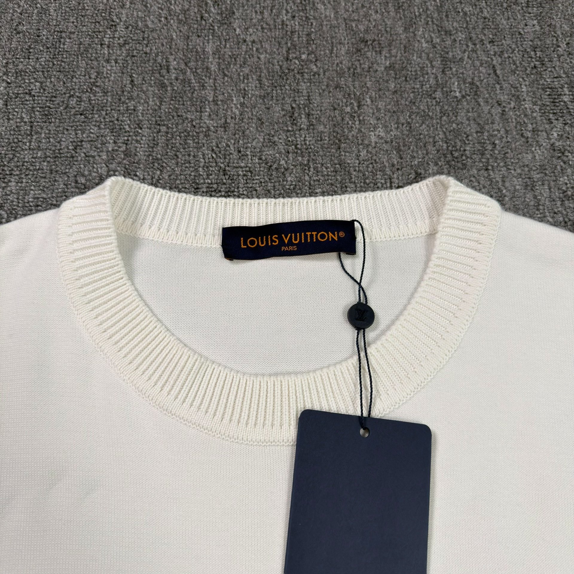 Louis Vuitton White Logo Embroidered T-Shirt — detail