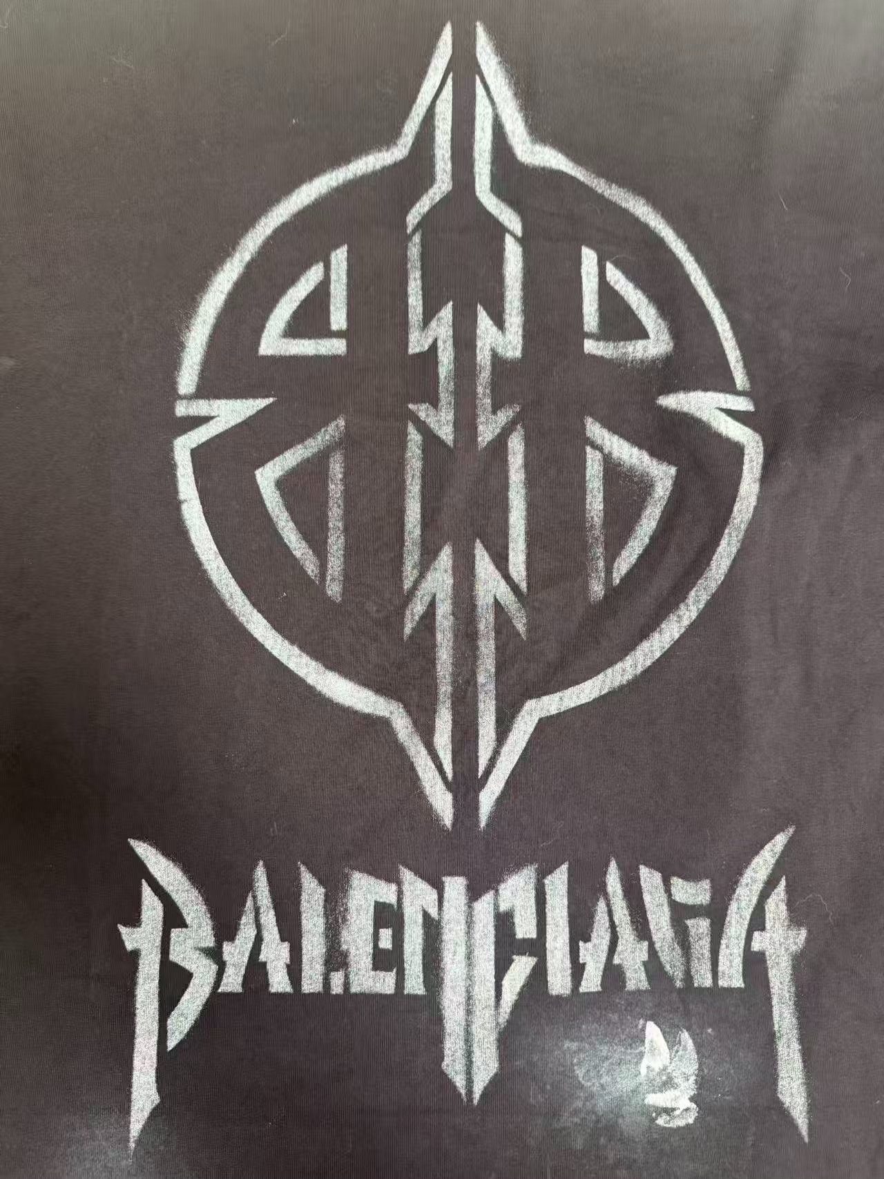 Balenciaga Graphic Logo Round Neck T-Shirt — detail