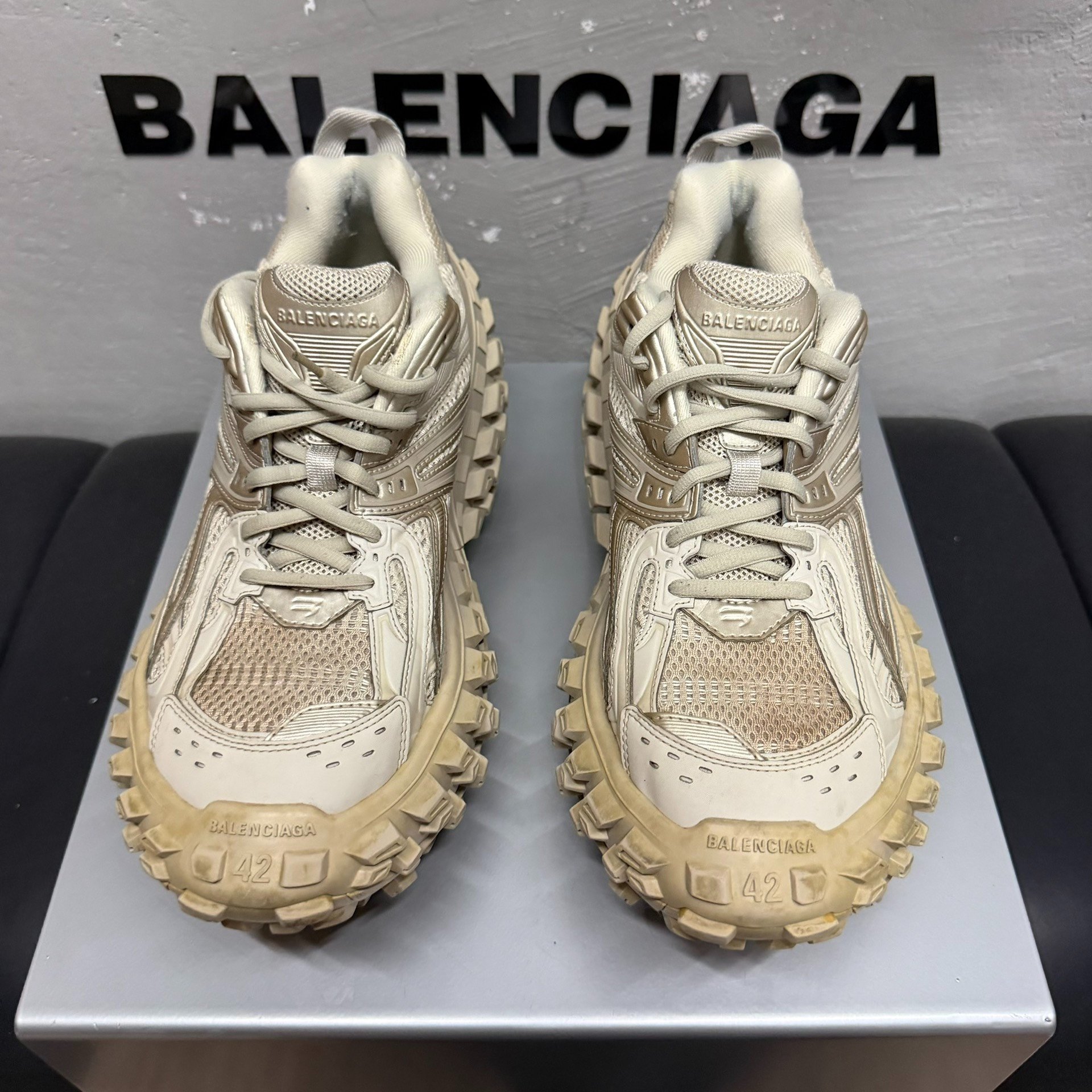 Balenciaga Defender Khaki Size 42 — front