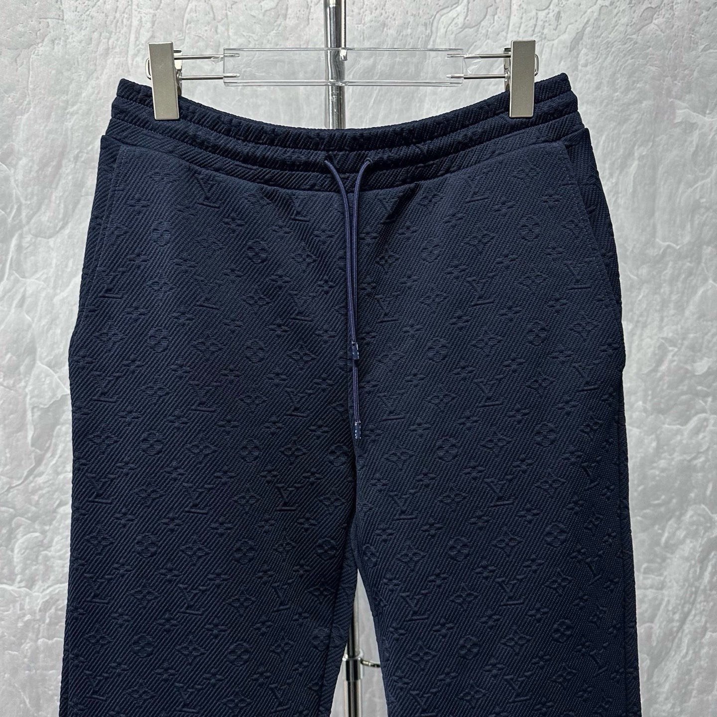 Louis Vuitton Blue Embossed Pants XL — front