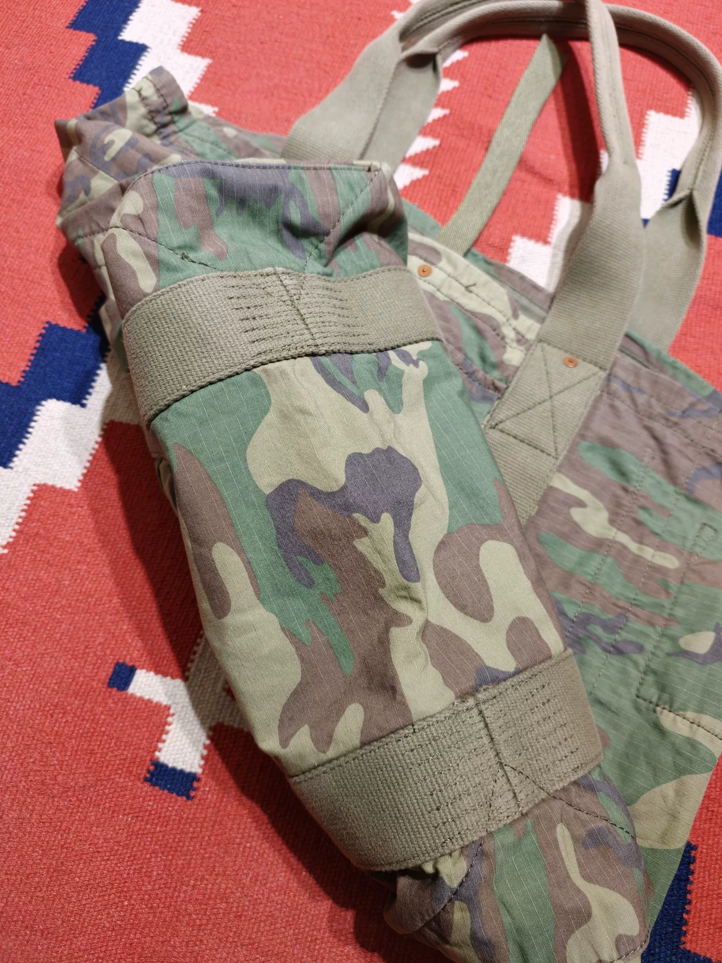 DENIM & SUPPLY Camouflage Tote Bag — label