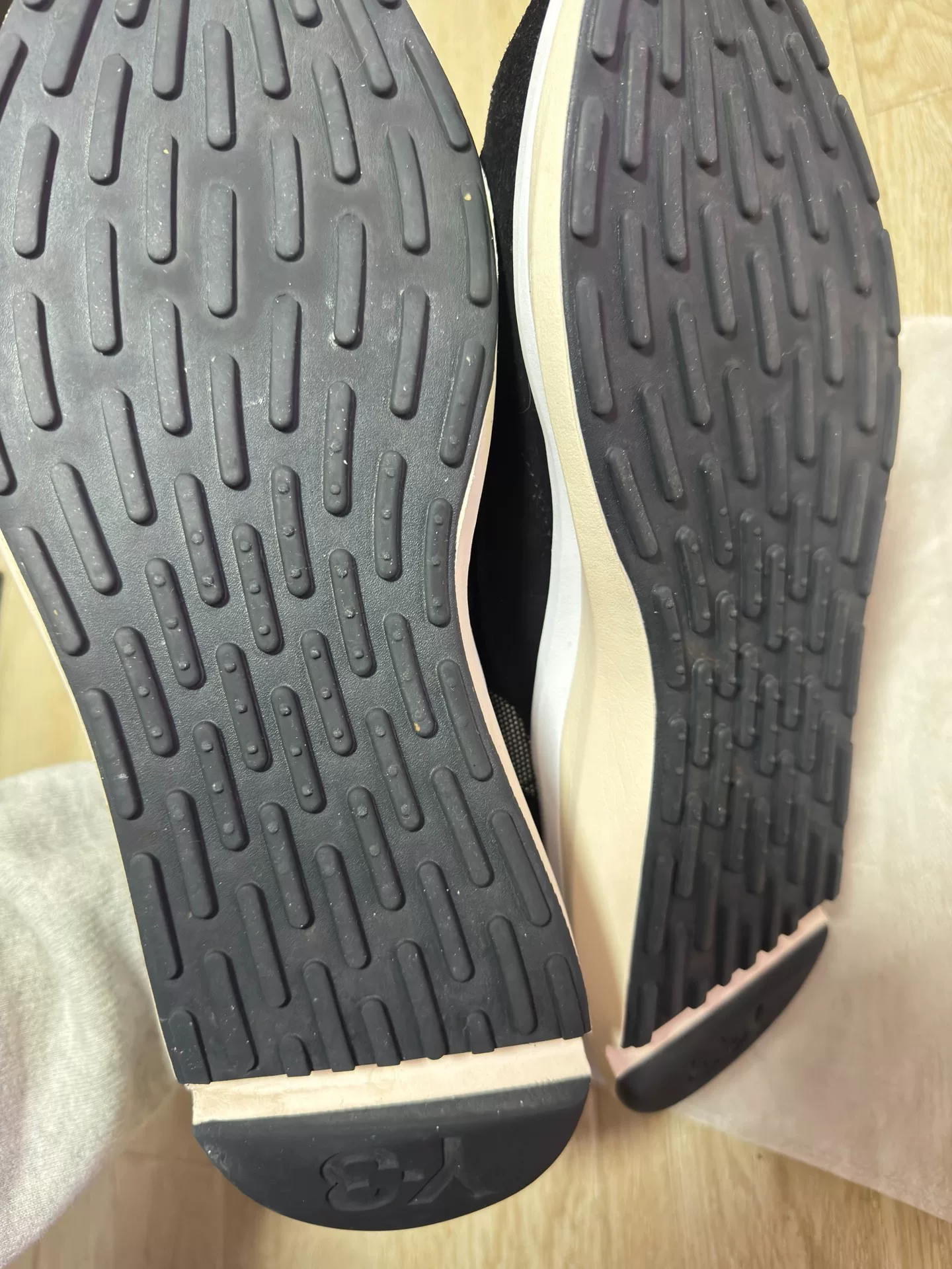 Yohji Yamamoto Y3 Adidas Sneakers — label