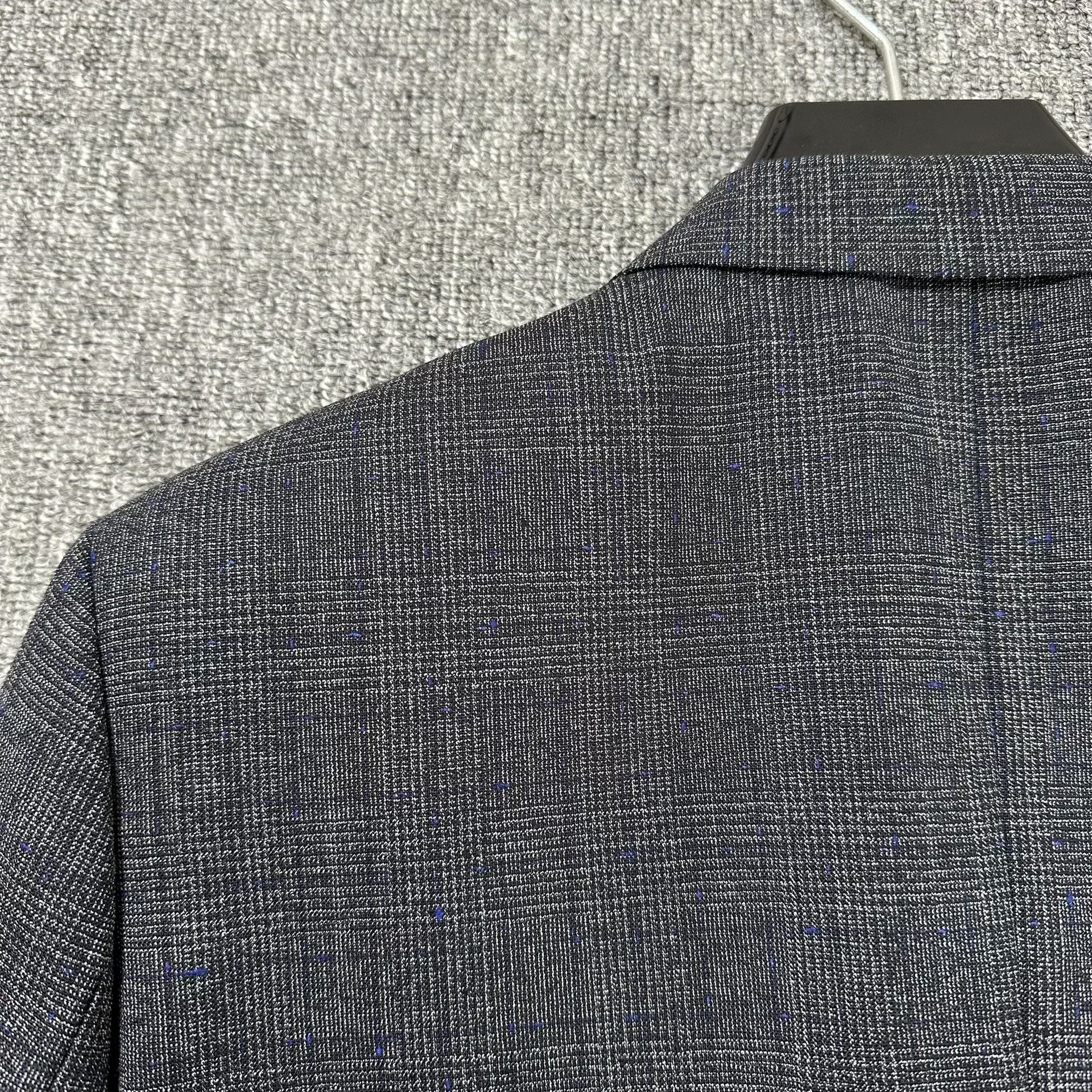 Dior Men Gray Plaid Wool Suit — label