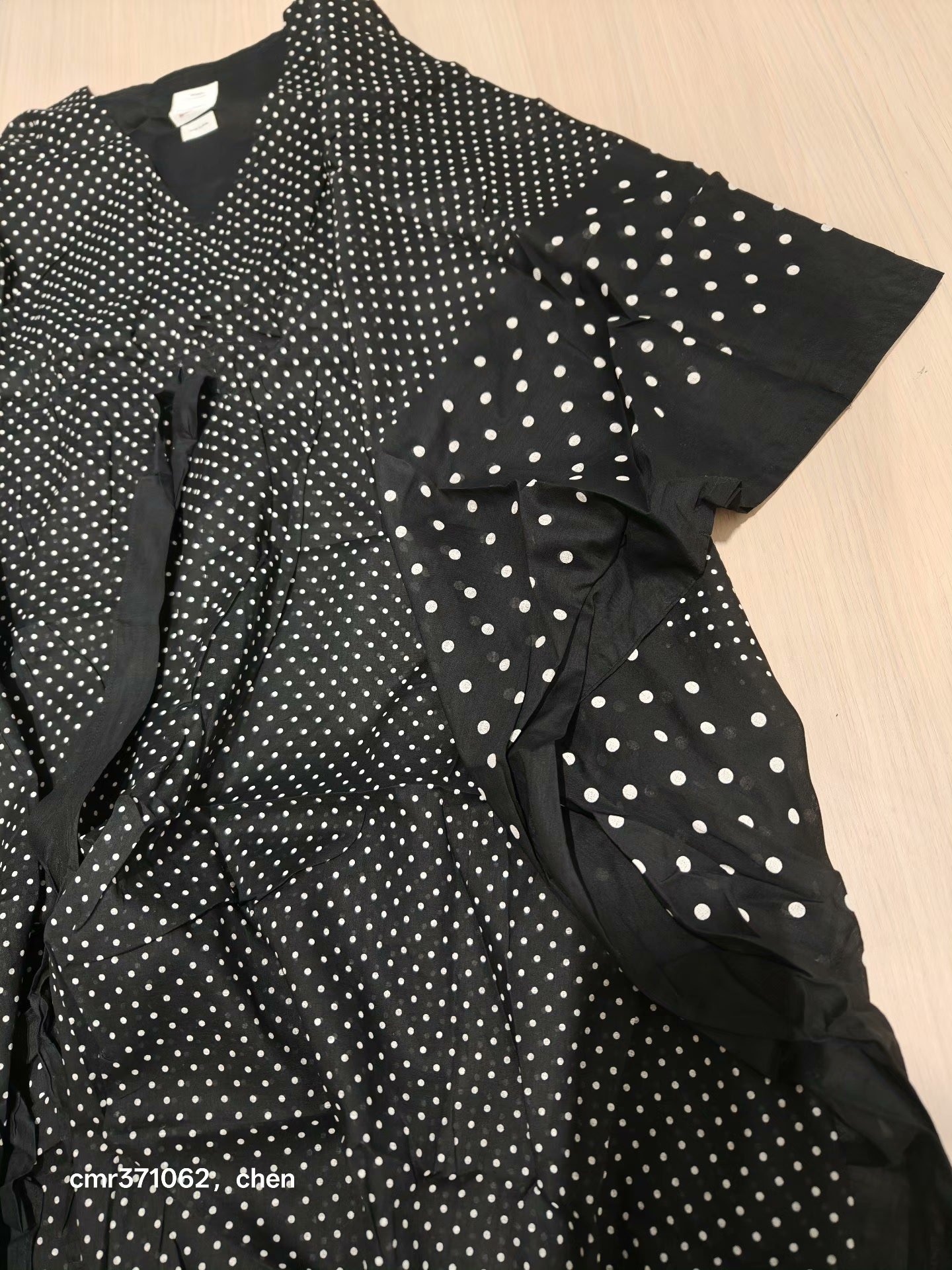 visvim 19ss Kaftan Dress Dots — detail
