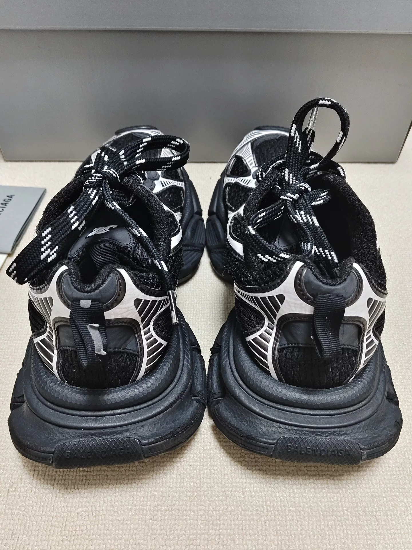 Balenciaga 3xl Low-Top Sneakers — front