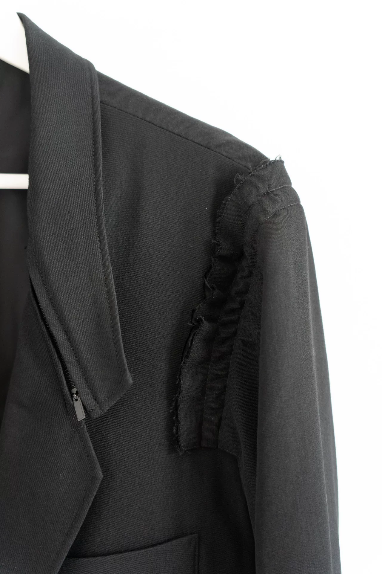 Yohji Yamamoto 18AW Long Wool Blazer — label