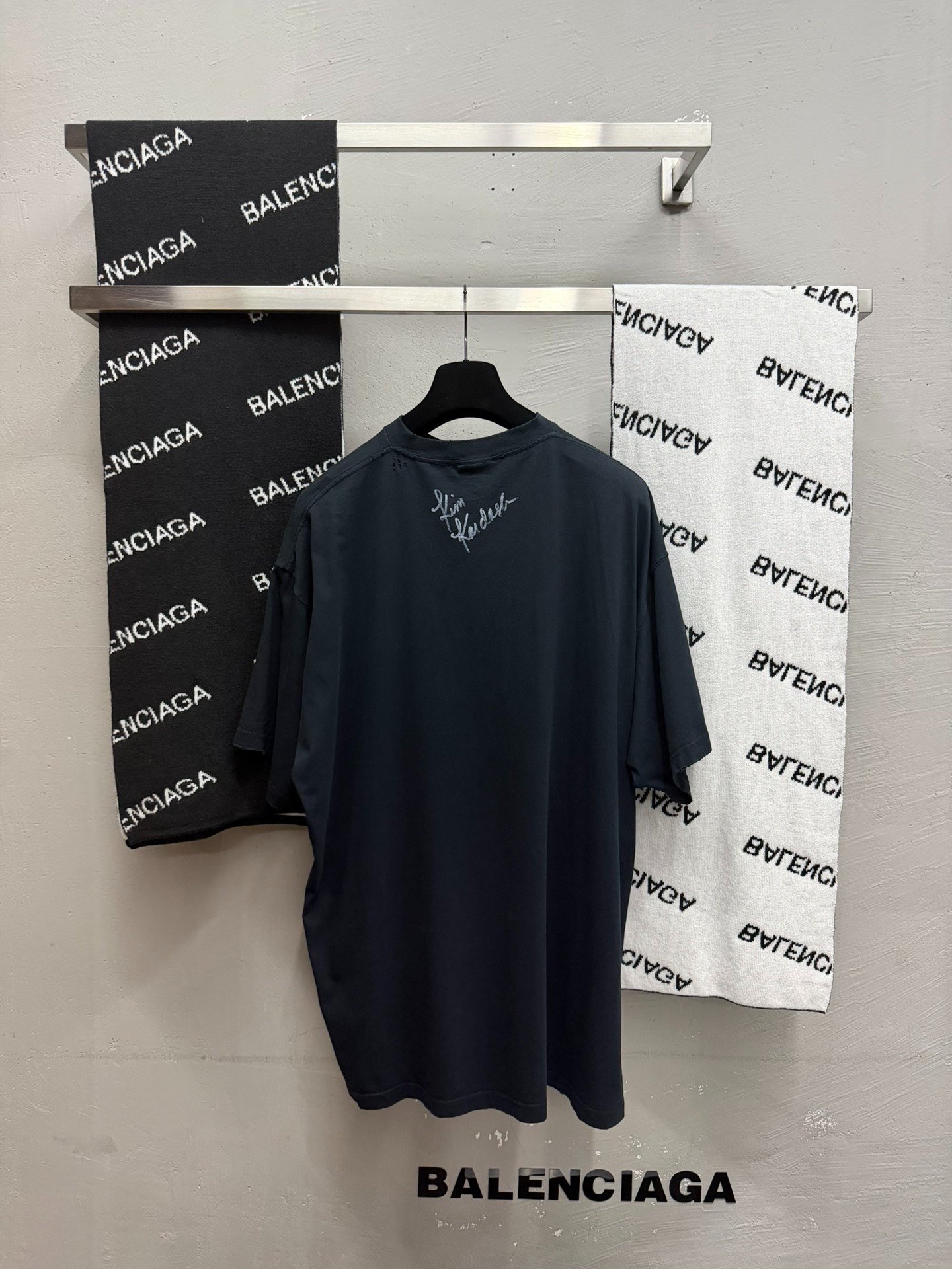 Balenciaga Kardashian Portrait Short-Sleeve T-Shirt — detail