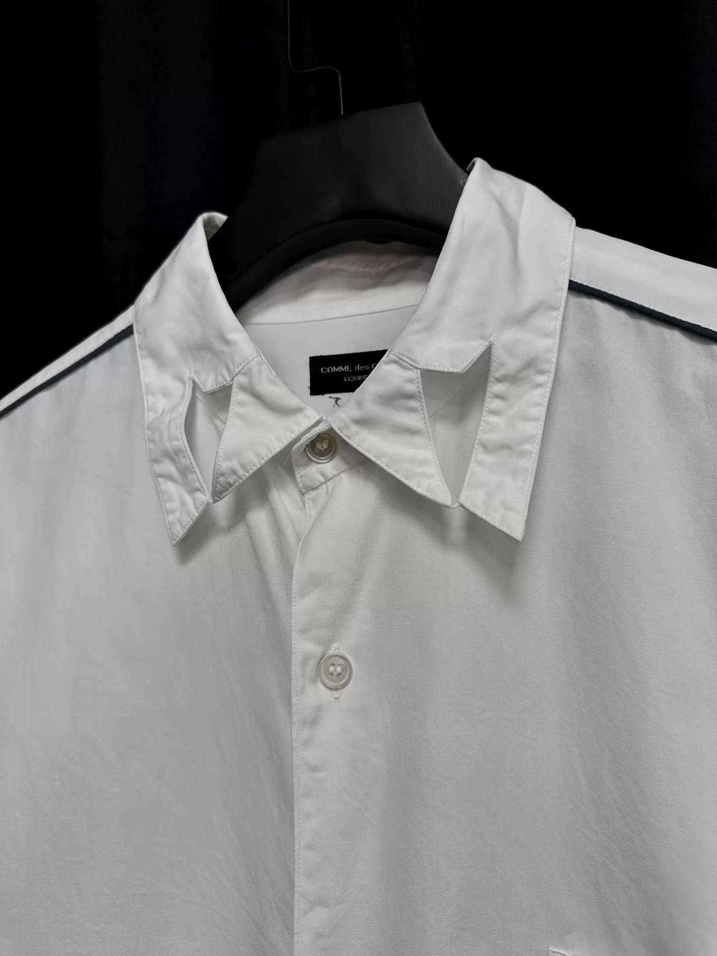 Comme des Garçons 87SS Deformed Collar Shirt — label